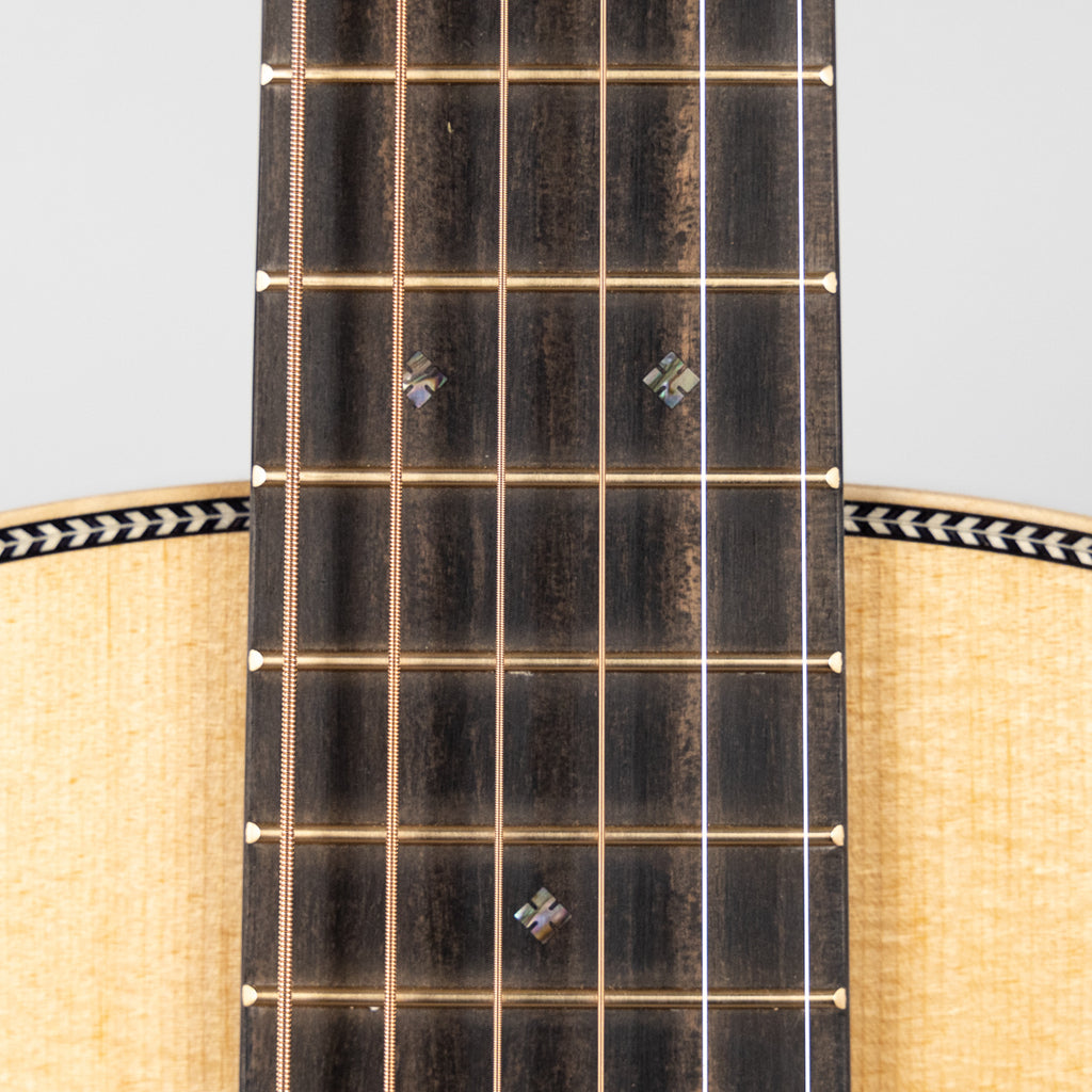 Martin 00-12 28 Modern Deluxe Acoustic Guitar