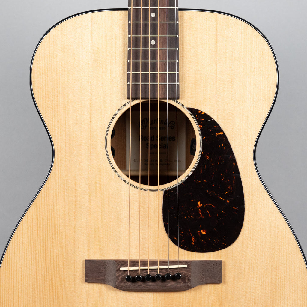 Martin 00-10E Road Series Acoustic Guitar