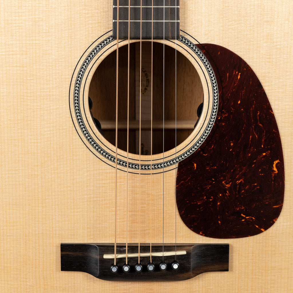 Martin D-16E 16 Series Mahogany Acoustic Guitar