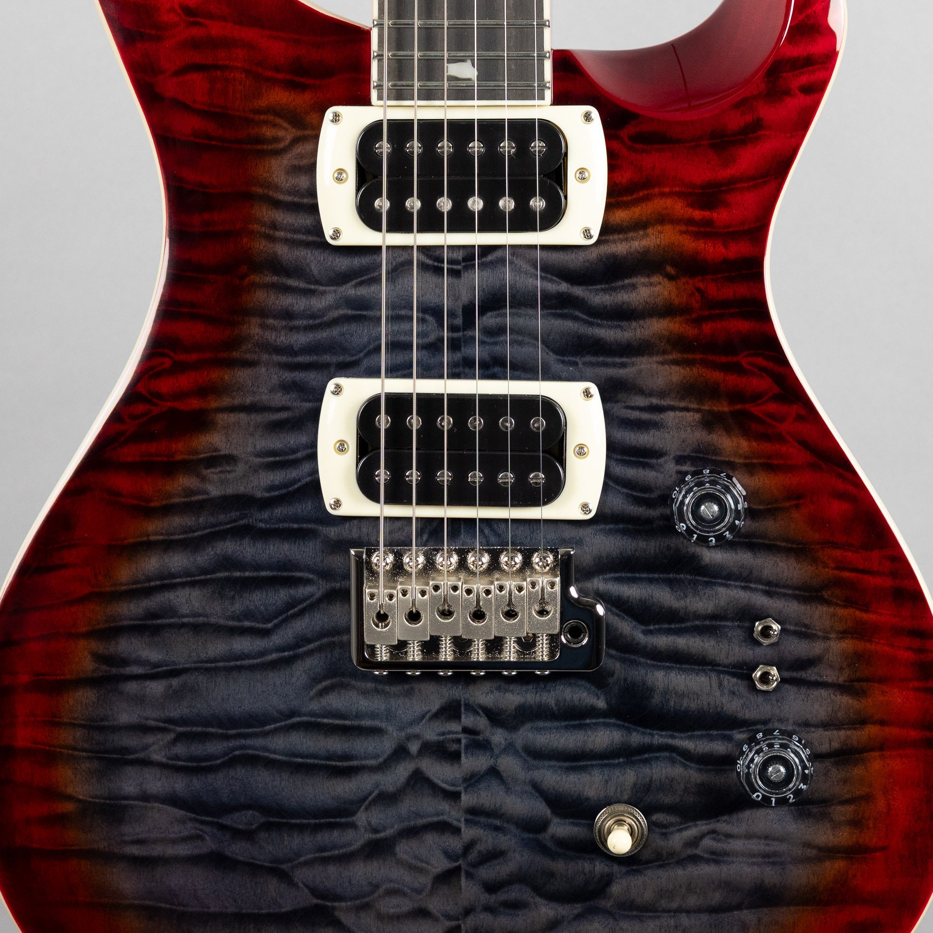Paul Reed Smith SE Custom 24-08 Quilt in Charcoal Cherry Burst