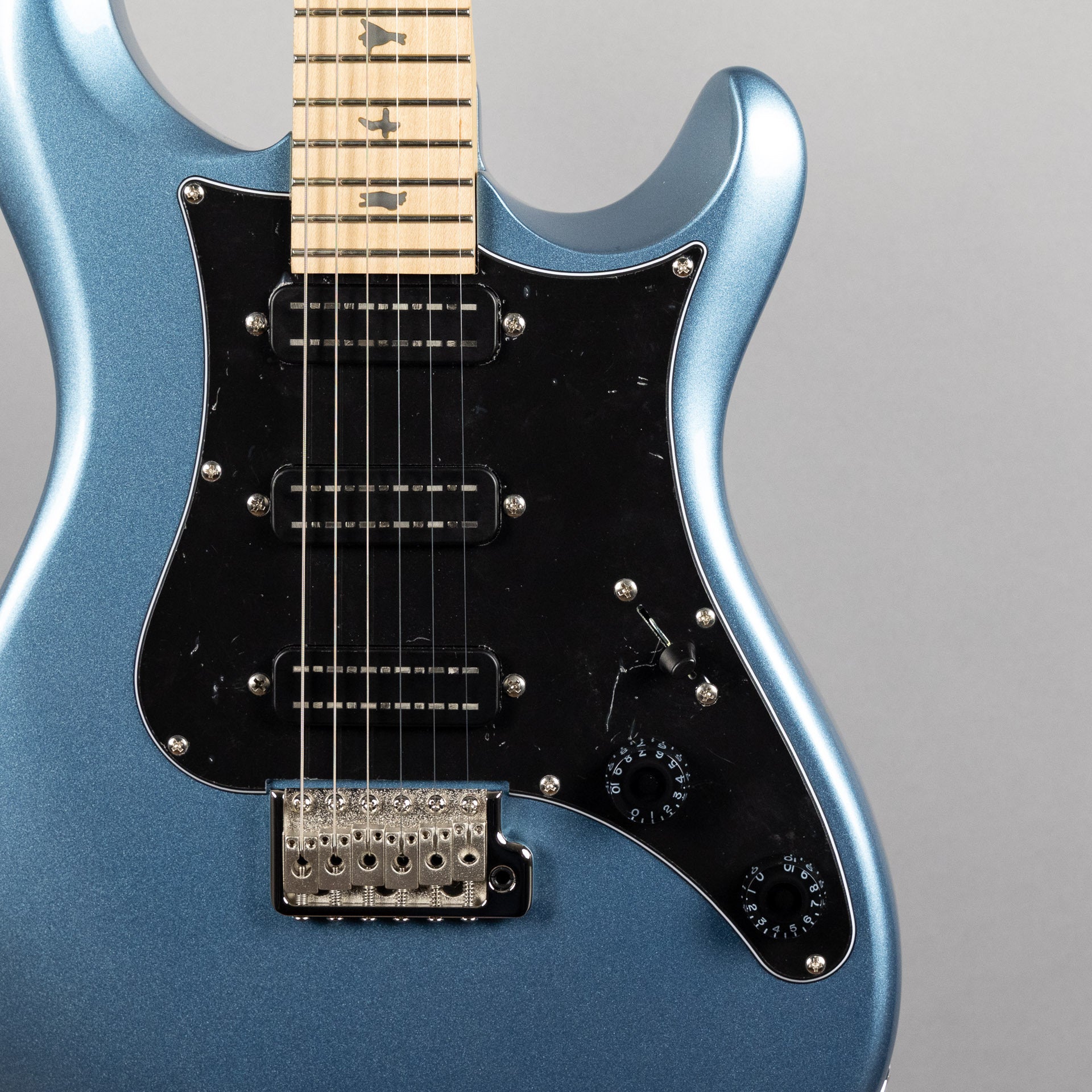 Paul Reed Smith SE NF3 Maple in Ice Blue Metallic