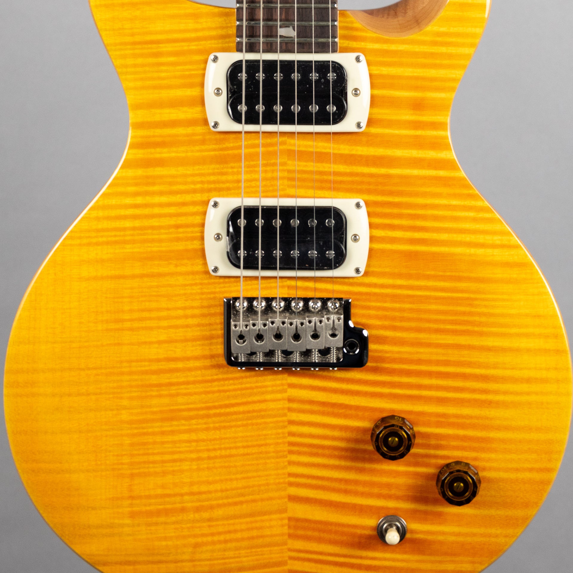 Paul Reed Smith SE Santana in Santana Yellow