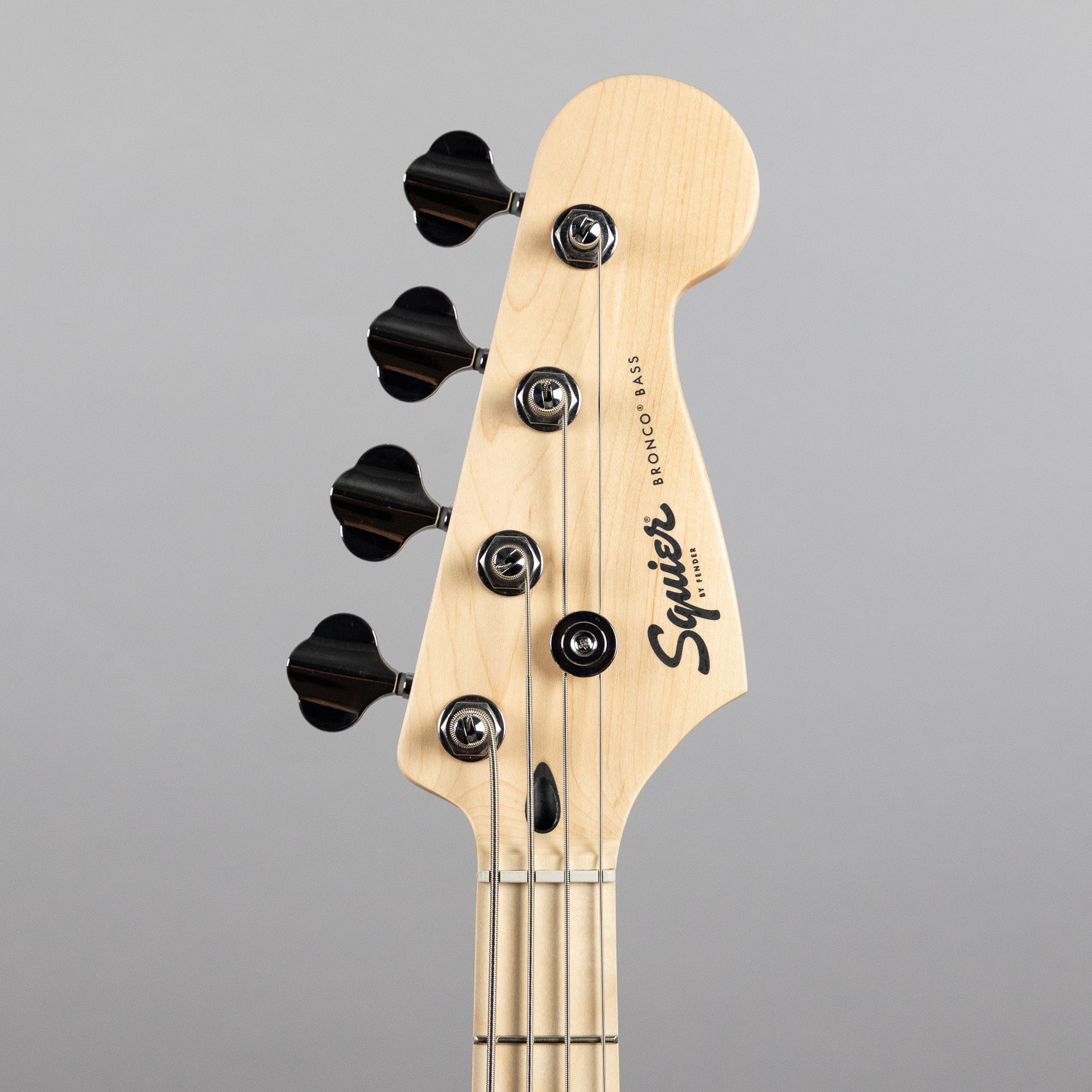 Squier Sonic Bronco Bass, Maple Fingerboard, Arctic White