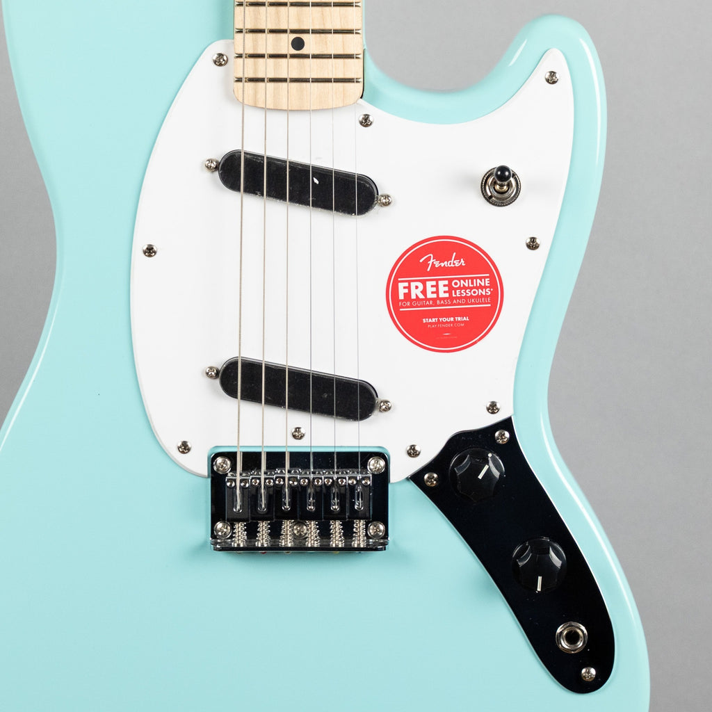Squier Sonic Mustang, Maple Fingerboard, Daphne Blue