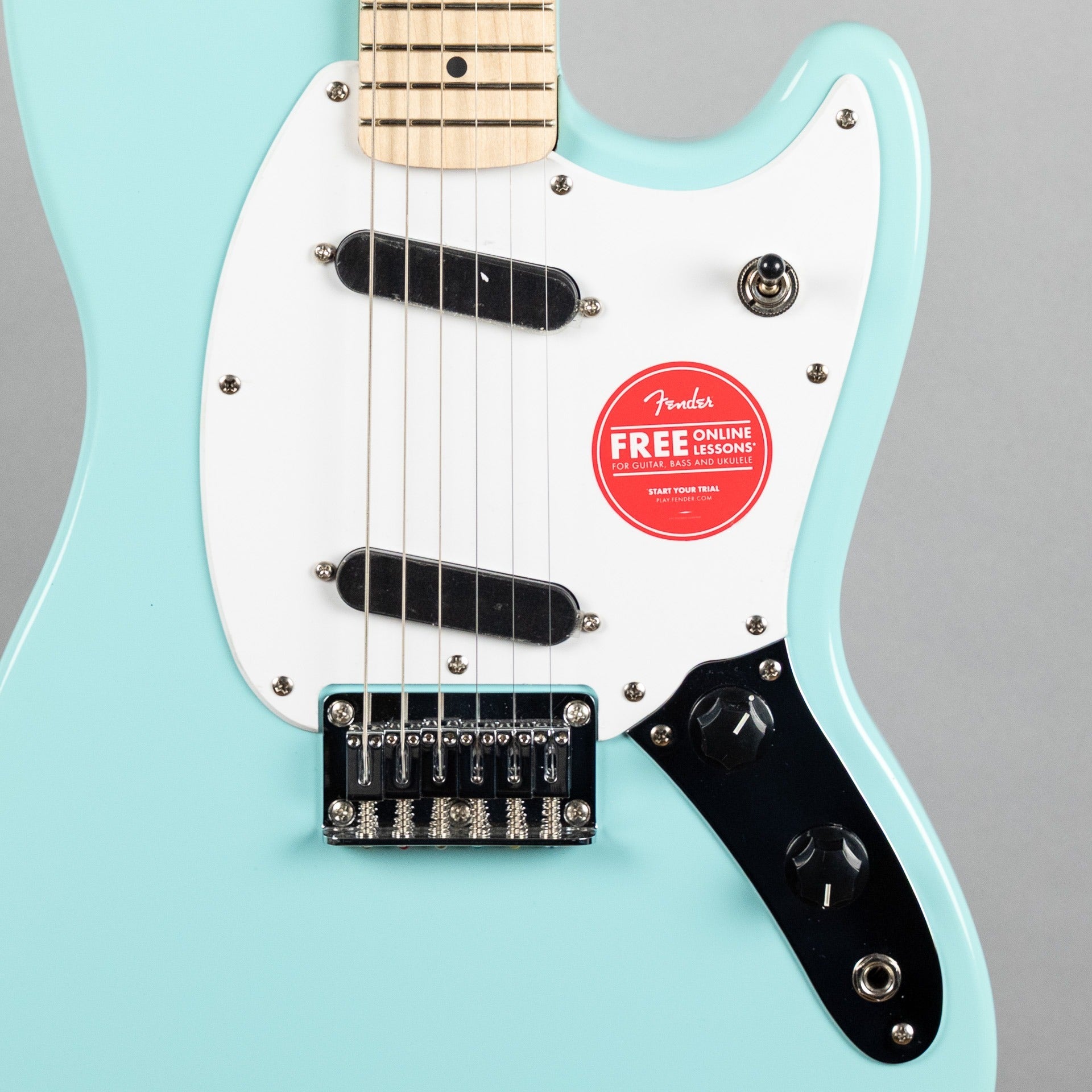 Squier Sonic Mustang, Maple Fingerboard, Daphne Blue