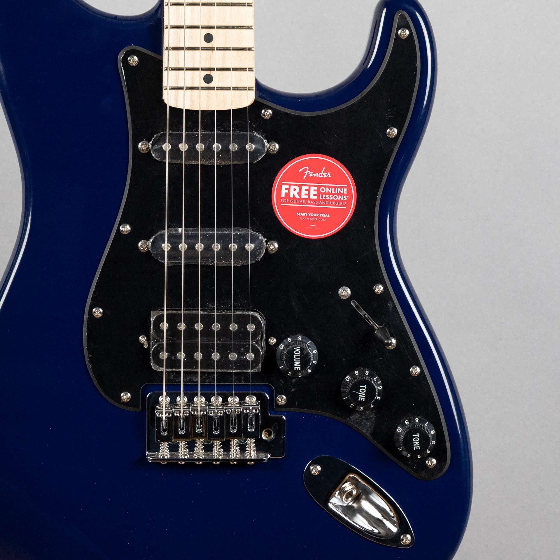 Squier Sonic Stratocaster HSS, Maple Fingerboard, Midnight Blue