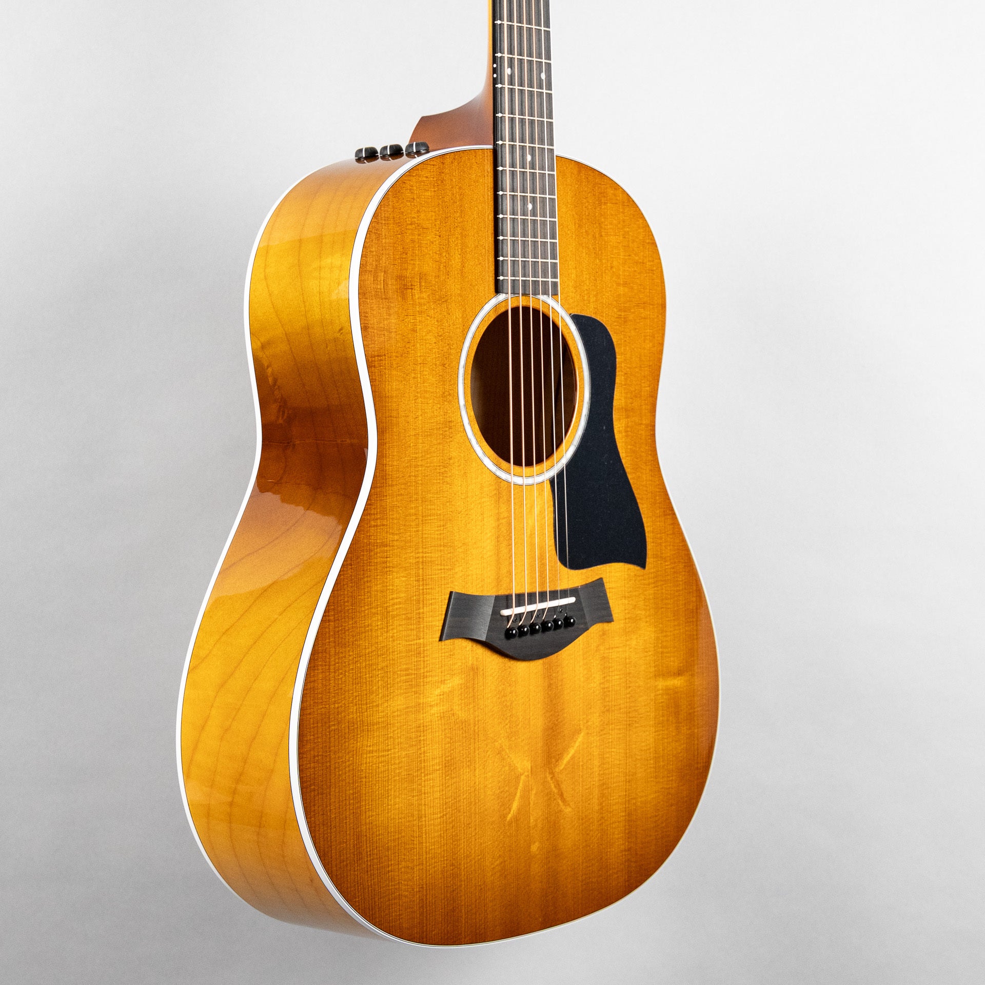 Taylor 217e Plus Special Edition Honeyburst