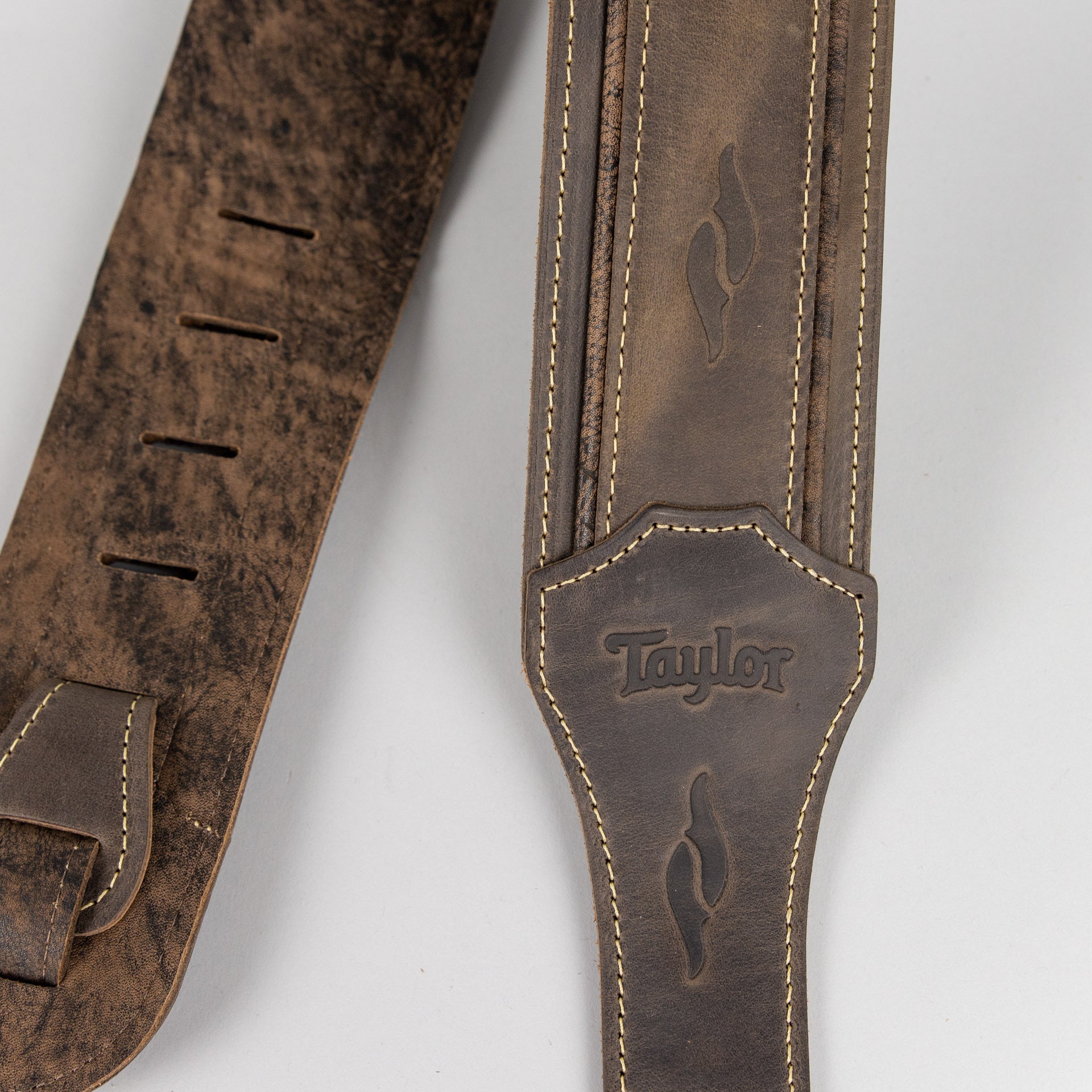 Taylor 800 Series Element Guitar Strap, 3", Dark Brown Distressed Leather