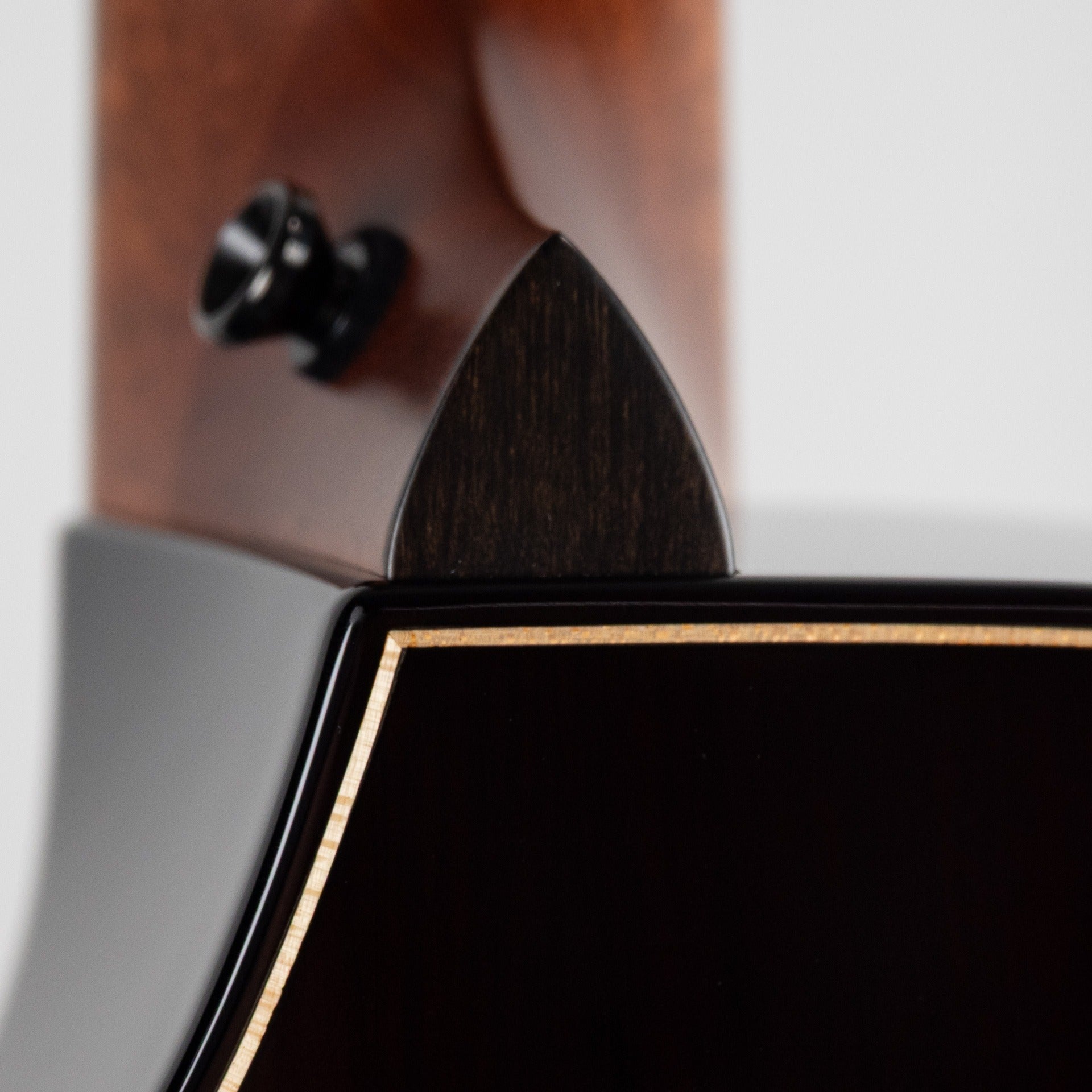 Taylor Builder's Edition 814ce, Next Generation, Honduran Rosewood/Sinker Redwood, Shaded Edgeburst