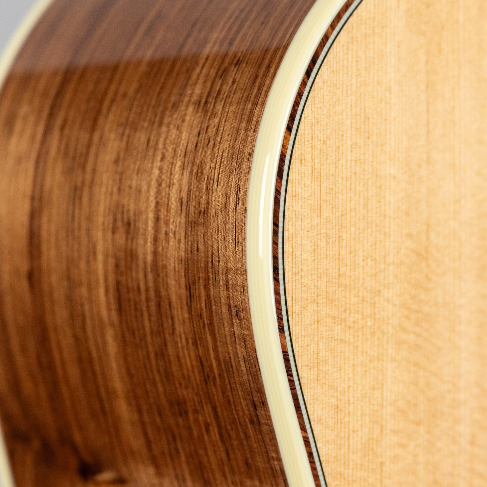 Taylor Gold Label 814e