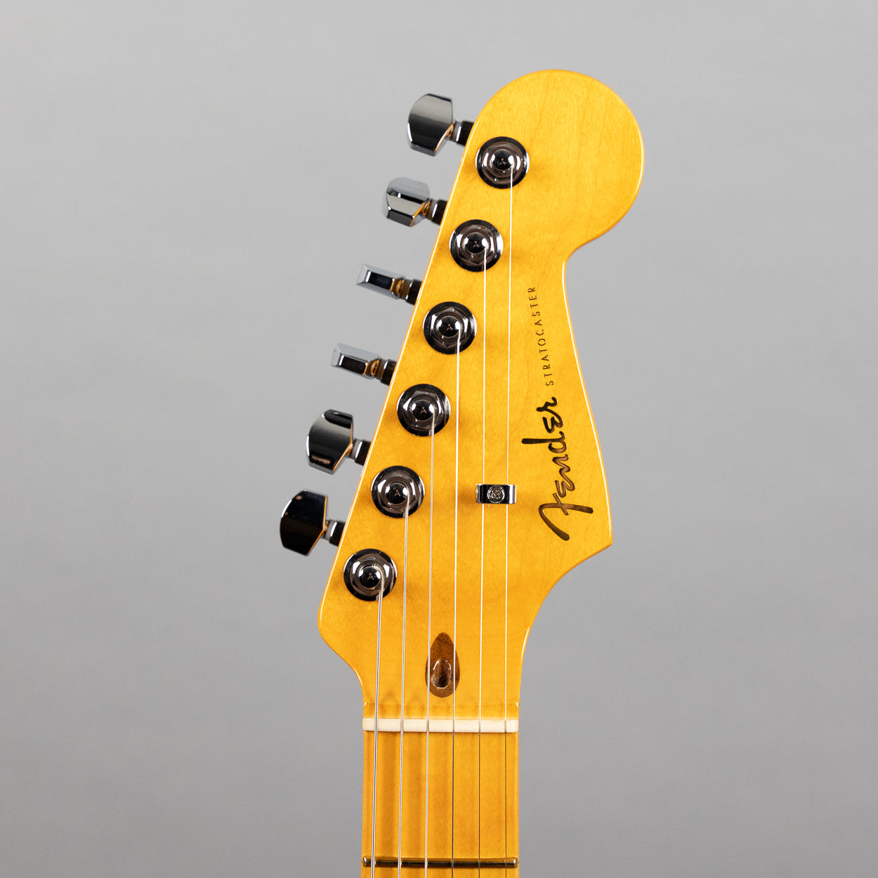 Fender American Ultra Stratocaster in Mocha Burst (US23004465)