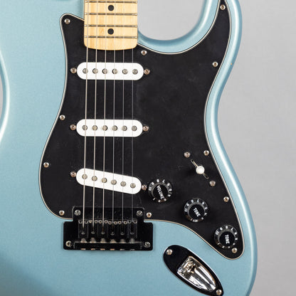 Used Fender MIM Stratocaster w/Hardshell Case