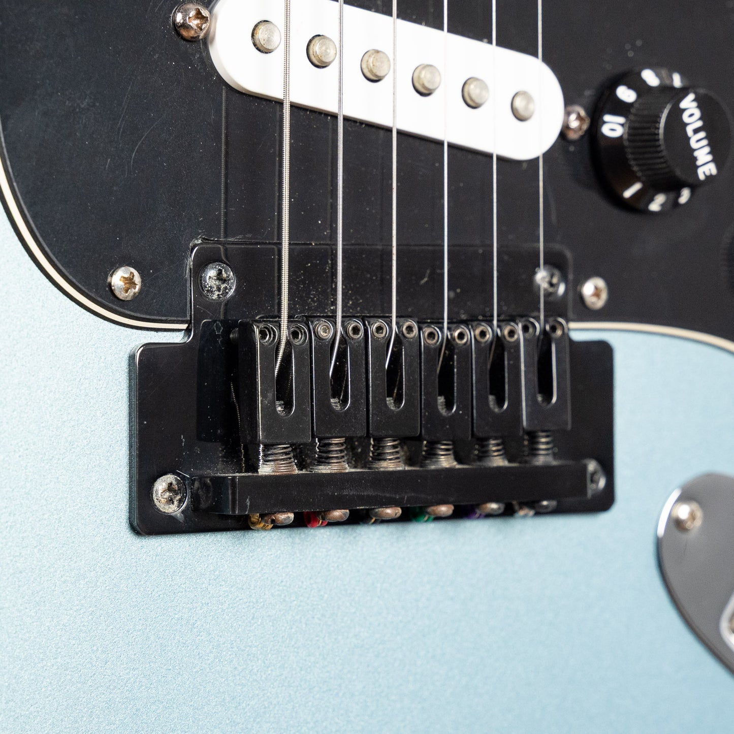 Used Fender MIM Stratocaster w/Hardshell Case