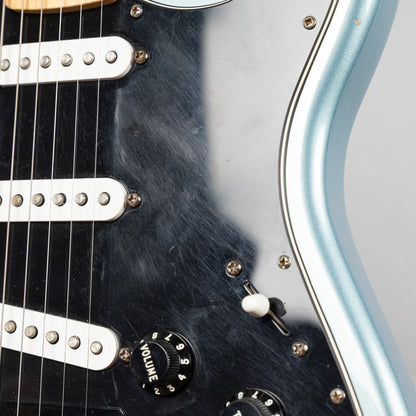 Used Fender MIM Stratocaster w/Hardshell Case