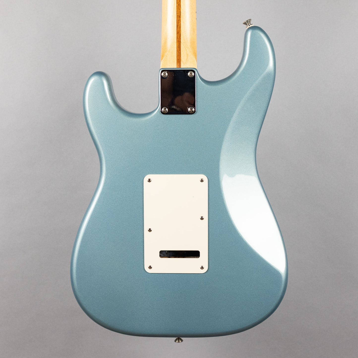 Used Fender MIM Stratocaster w/Hardshell Case