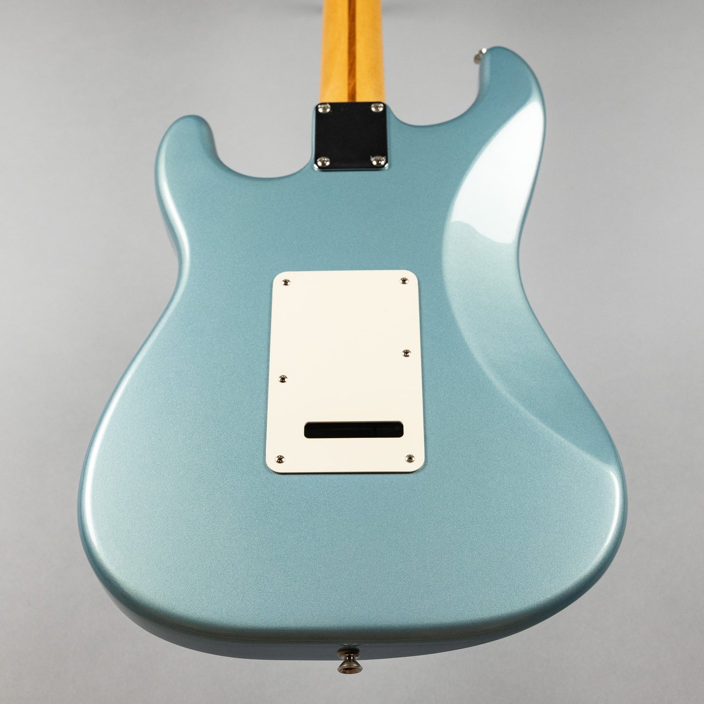 Used Fender MIM Stratocaster w/Hardshell Case