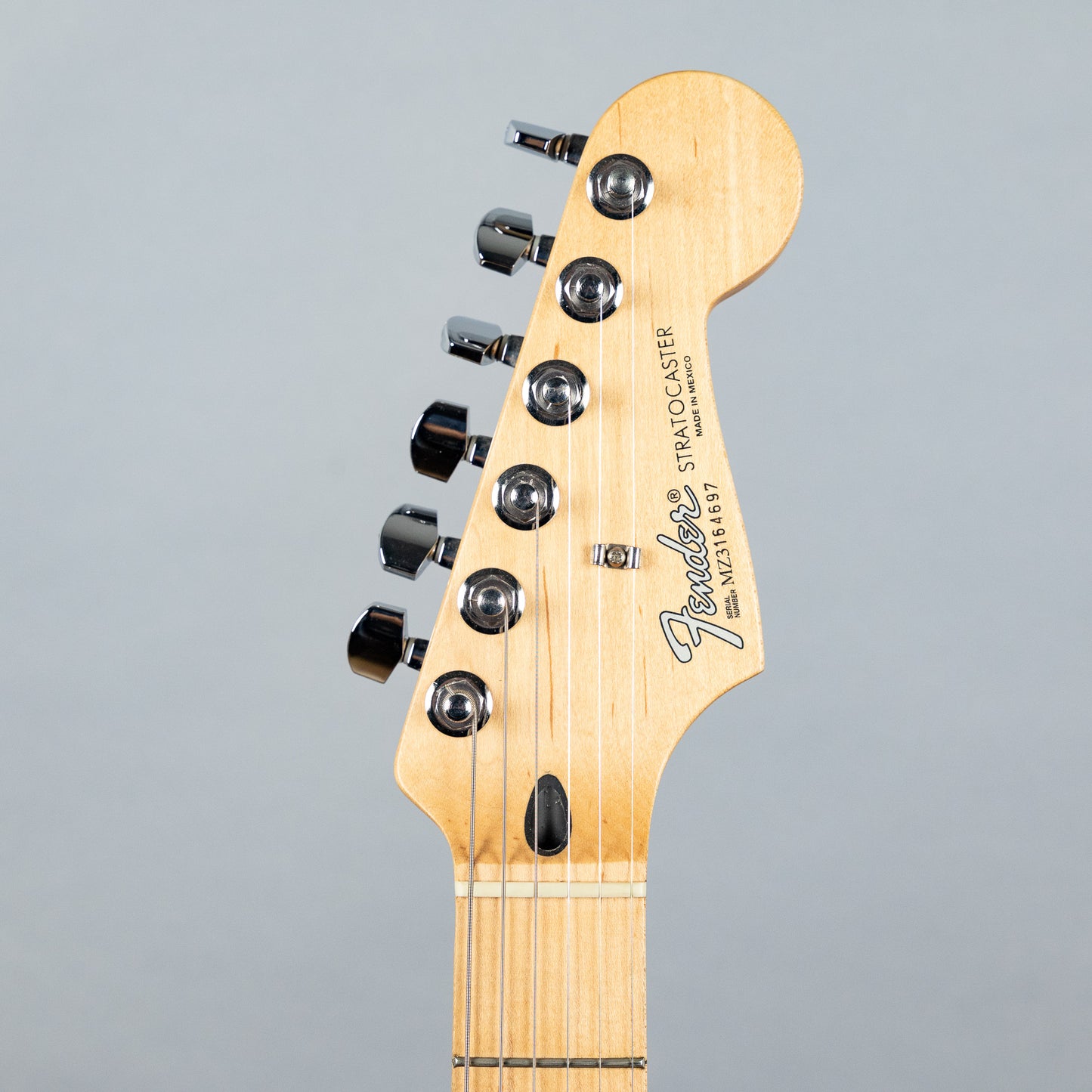 Used Fender MIM Stratocaster w/Hardshell Case