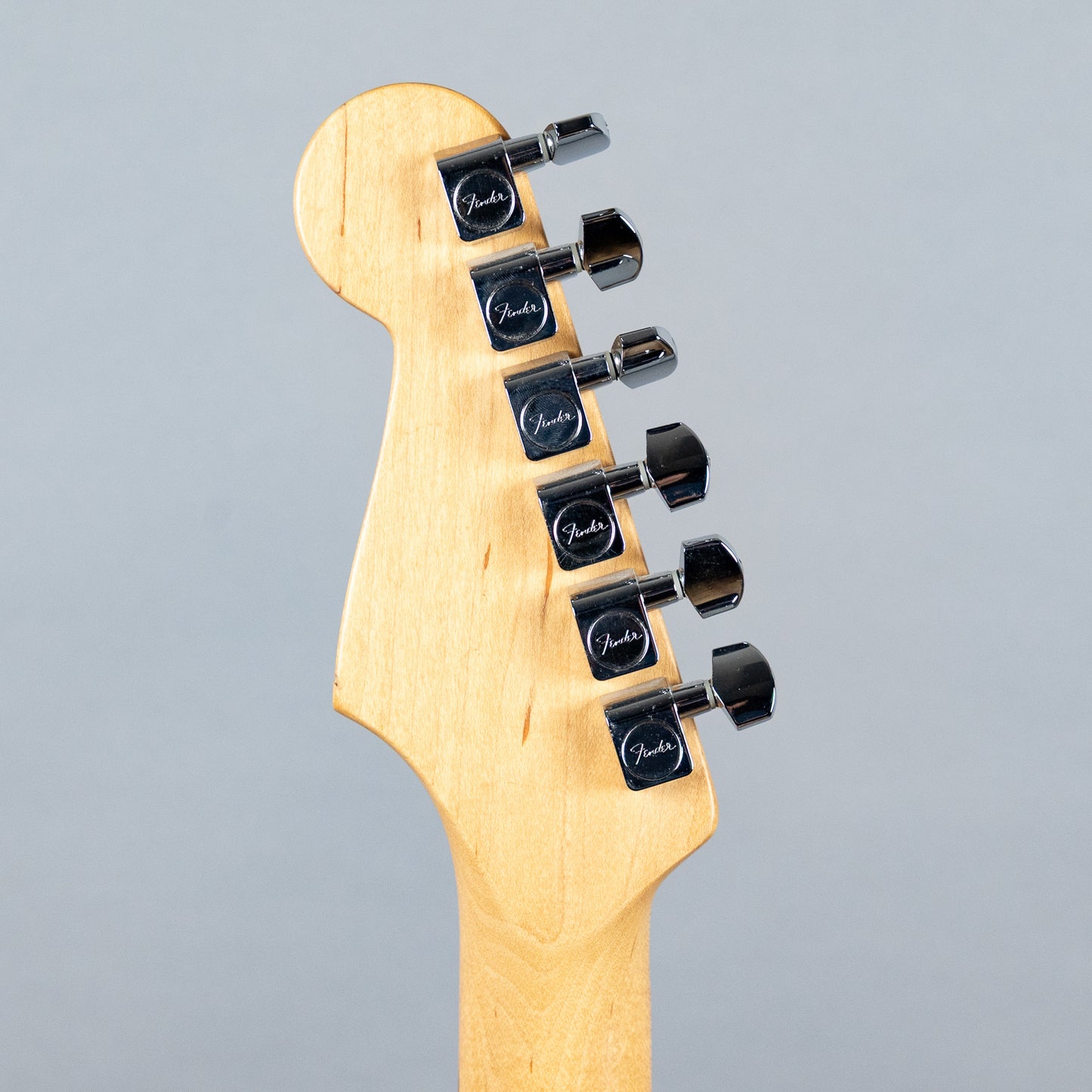 Used Fender MIM Stratocaster w/Hardshell Case