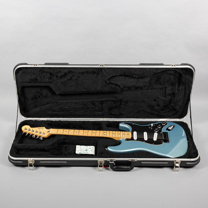 Used Fender MIM Stratocaster w/Hardshell Case