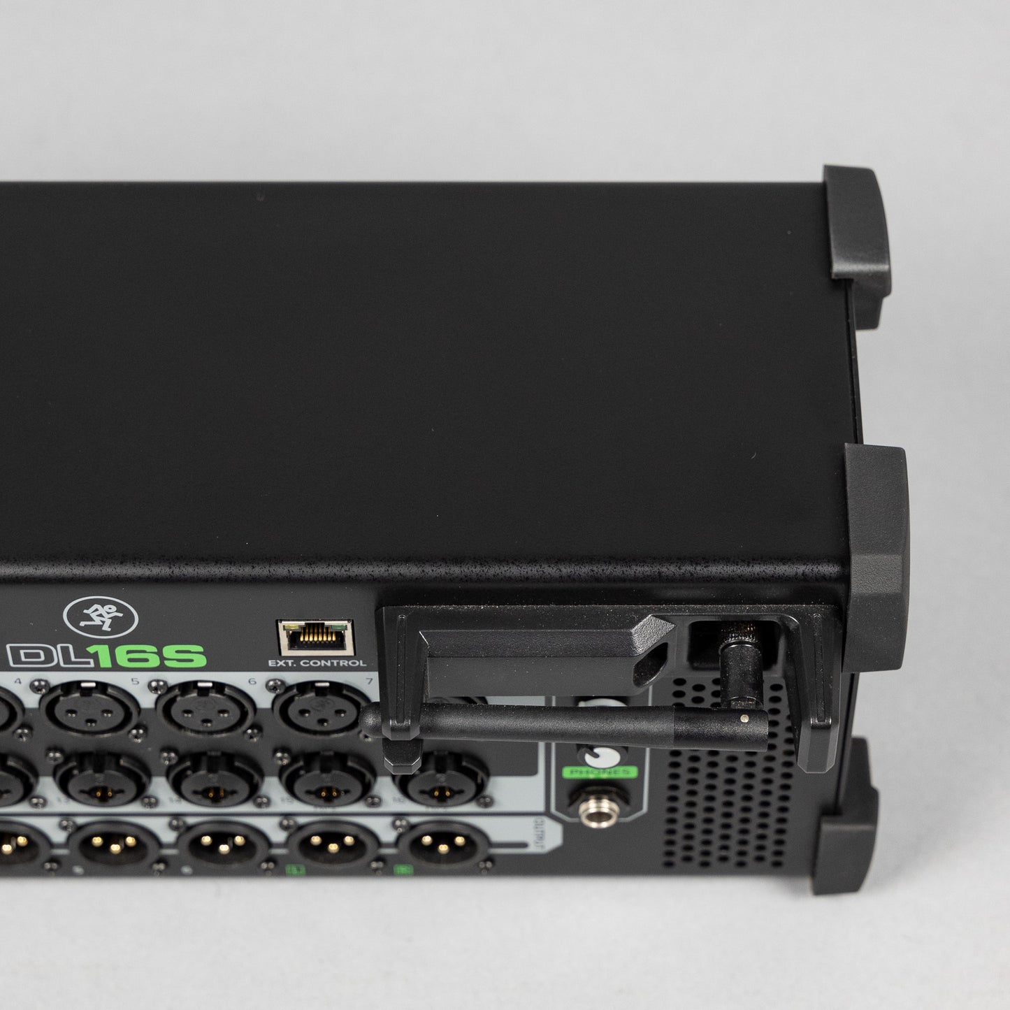 Used Mackie DL16S 16-Channel Wireless Digital Live Sound Mixer