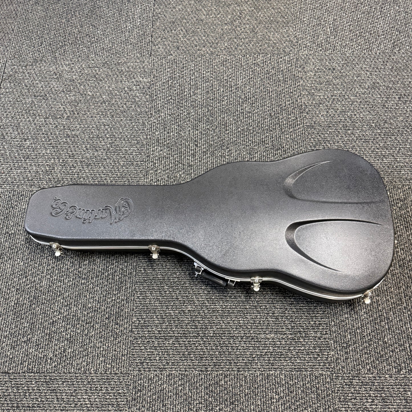 Used Martin OM-28 Acoustic Guitar w/Case