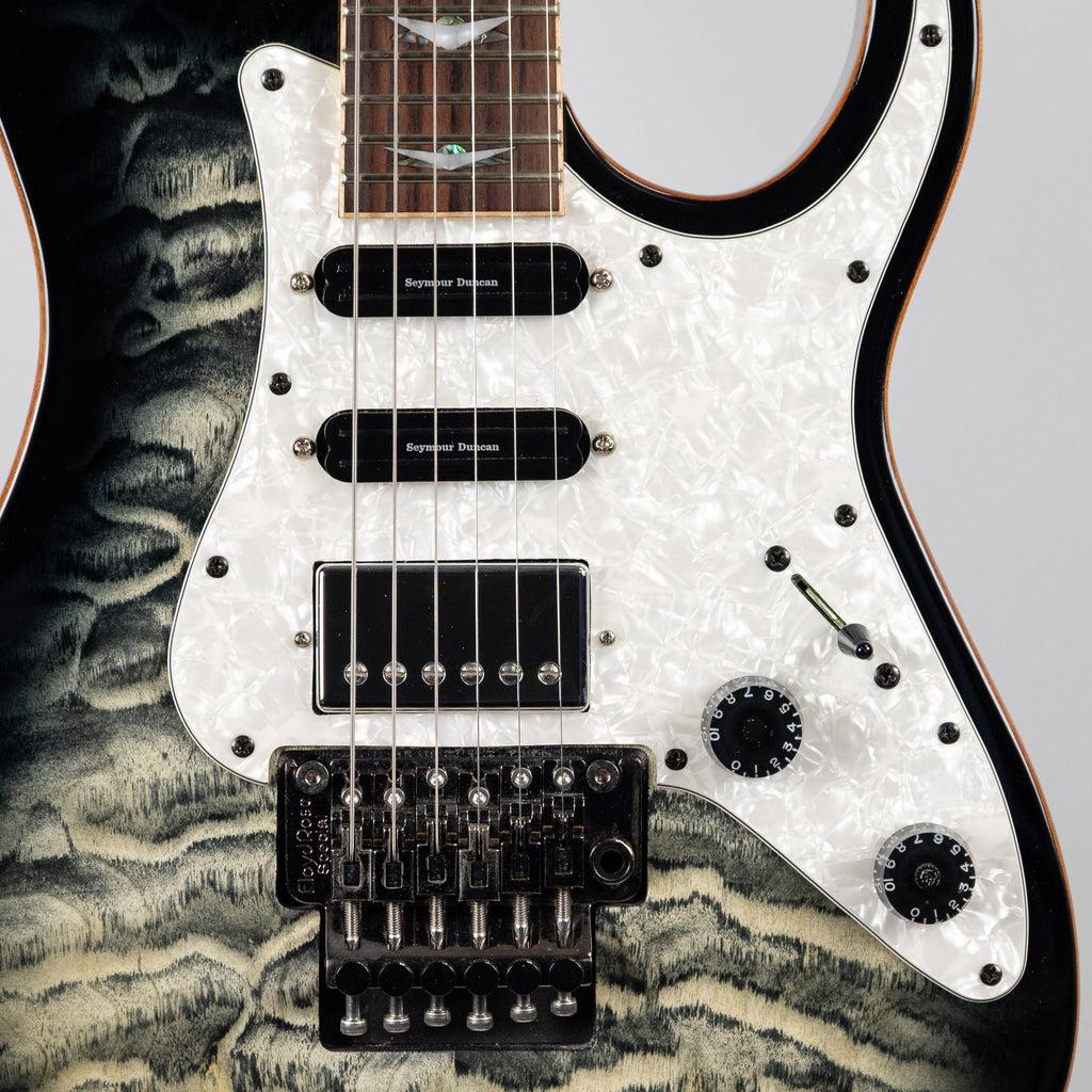 Used Schecter Banshee Extreme-6 Electric Guitar w/Case