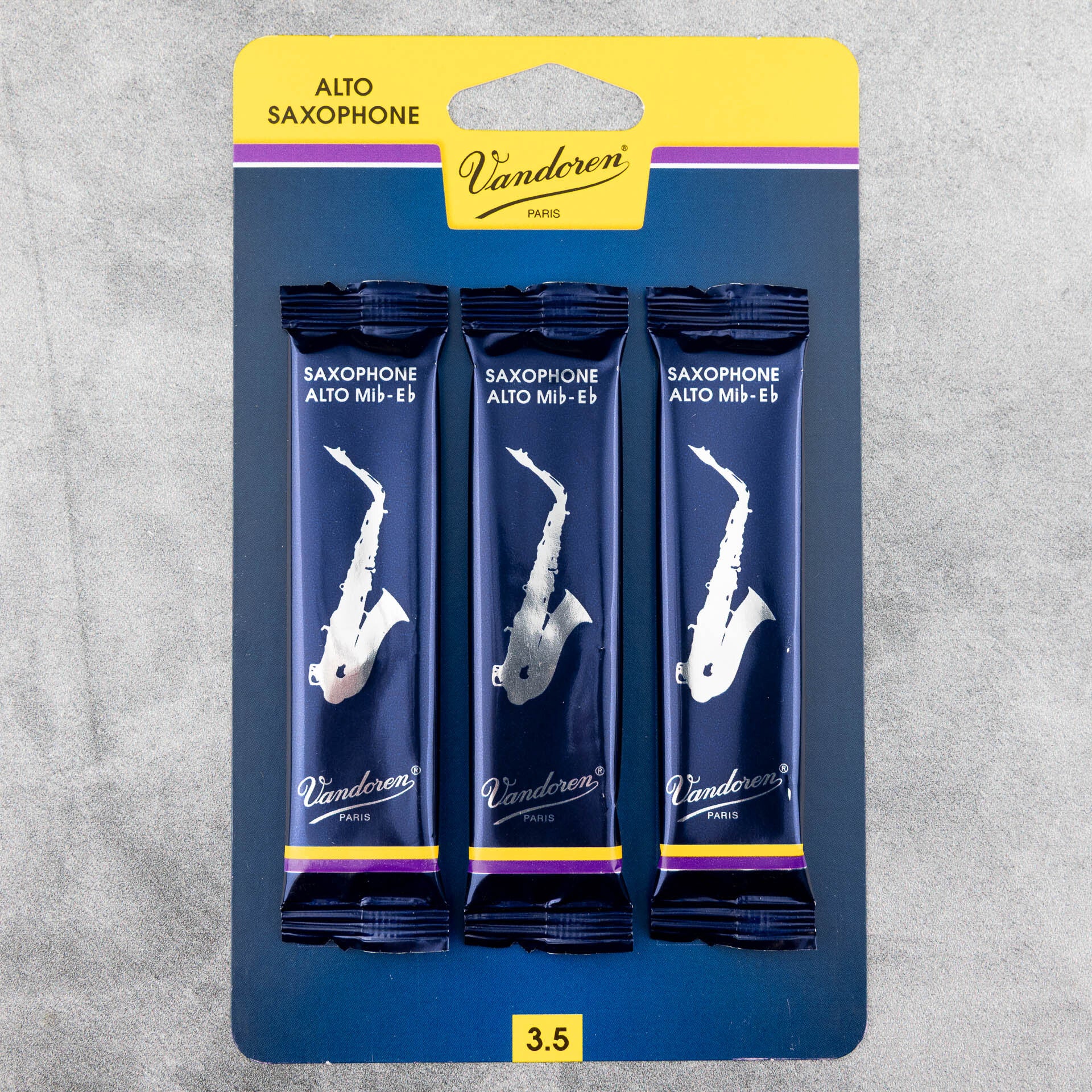 Vandoren 3 Card Traditional Alto Sax Reeds, Strength 3.5