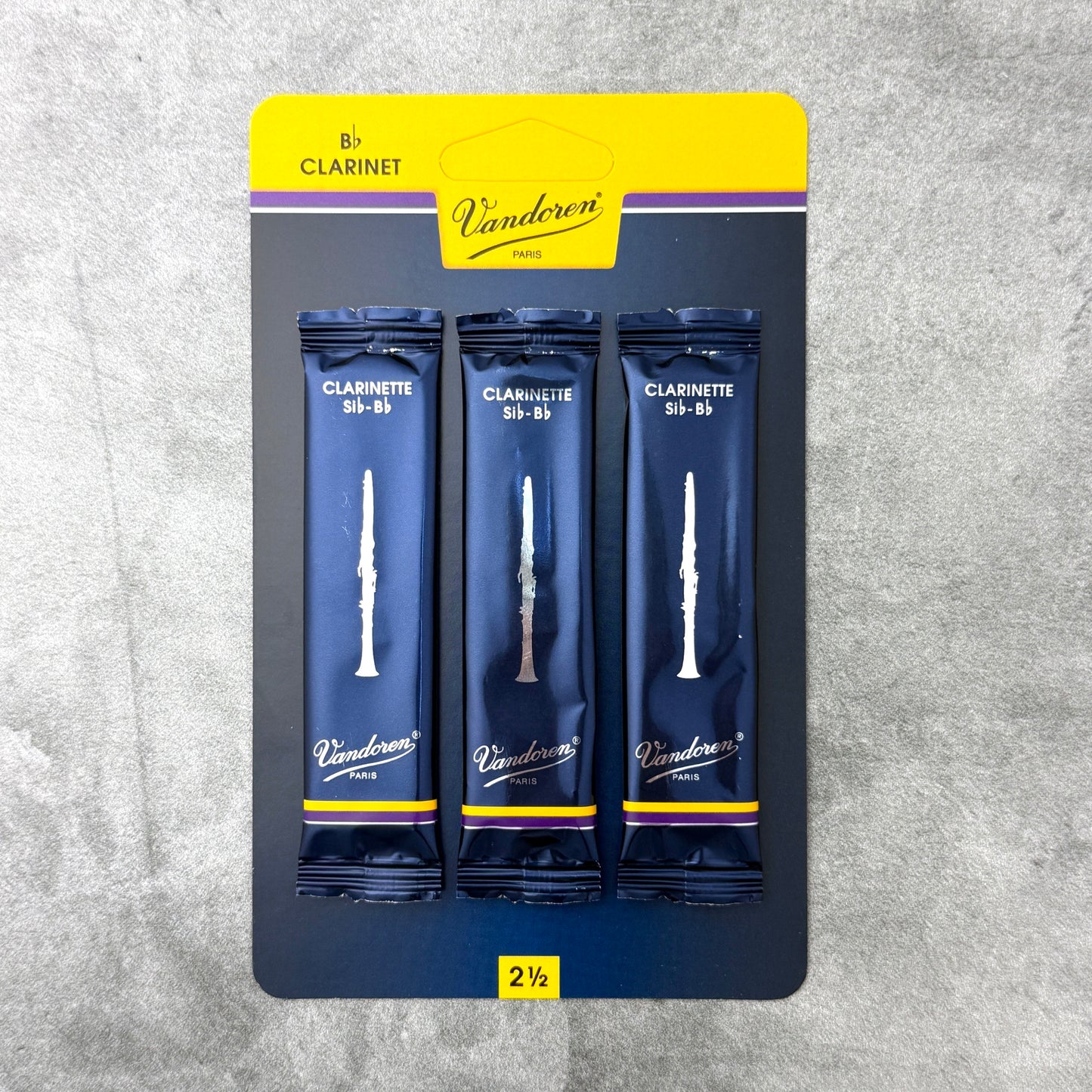 Vandoren 3 Card Traditional Bb Clarinet Reeds, Strength 2.5