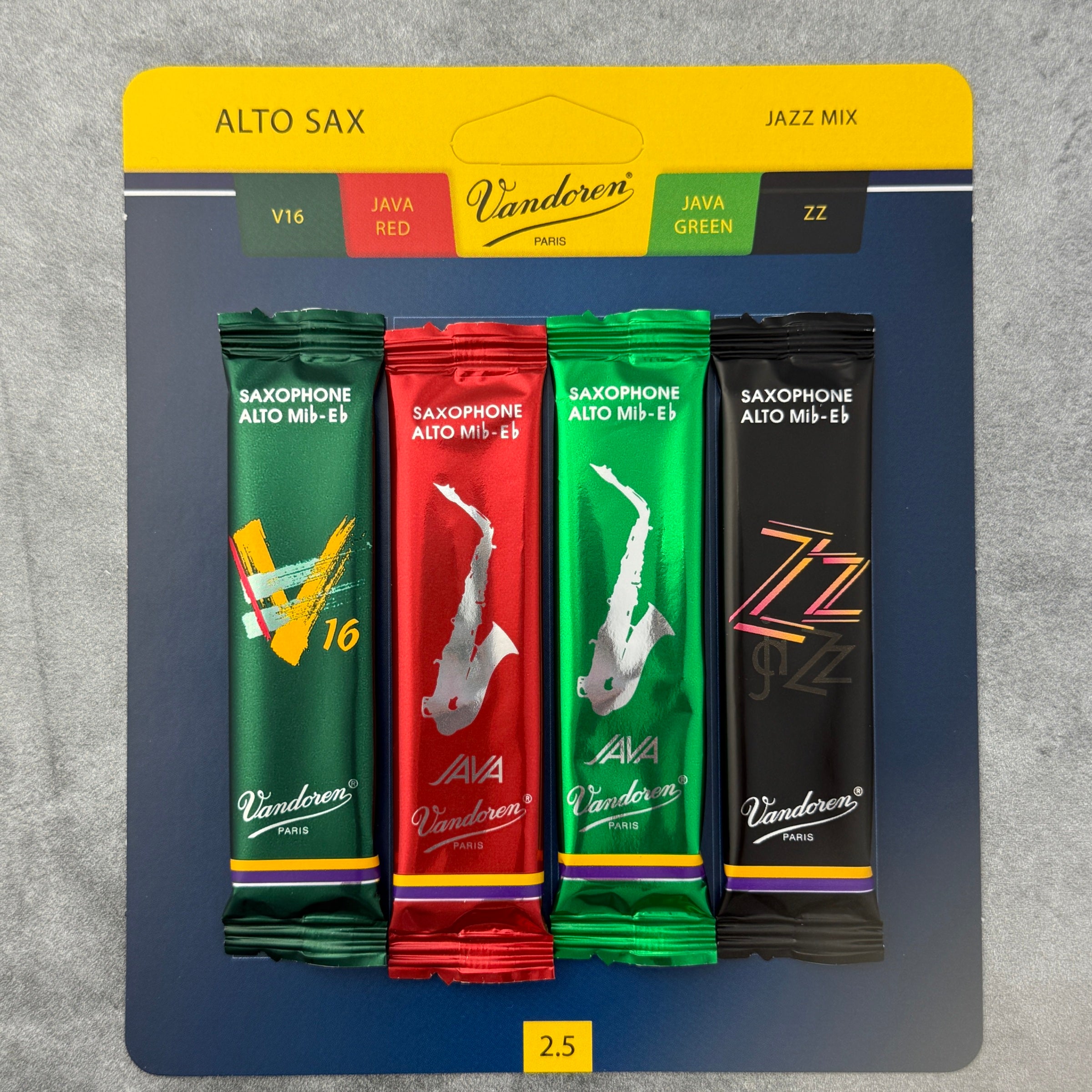 Vandoren 4 Card Jazz Reed Alto Sax Mix, Strength 2.5