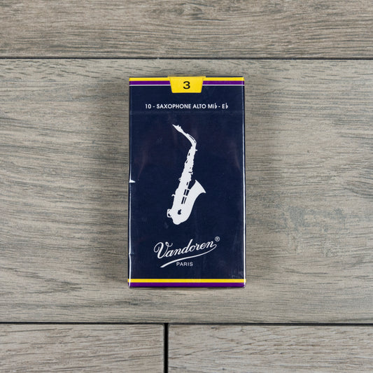 Vandoren Traditional Alto Sax Reeds Strength 3 (Box of 10)
