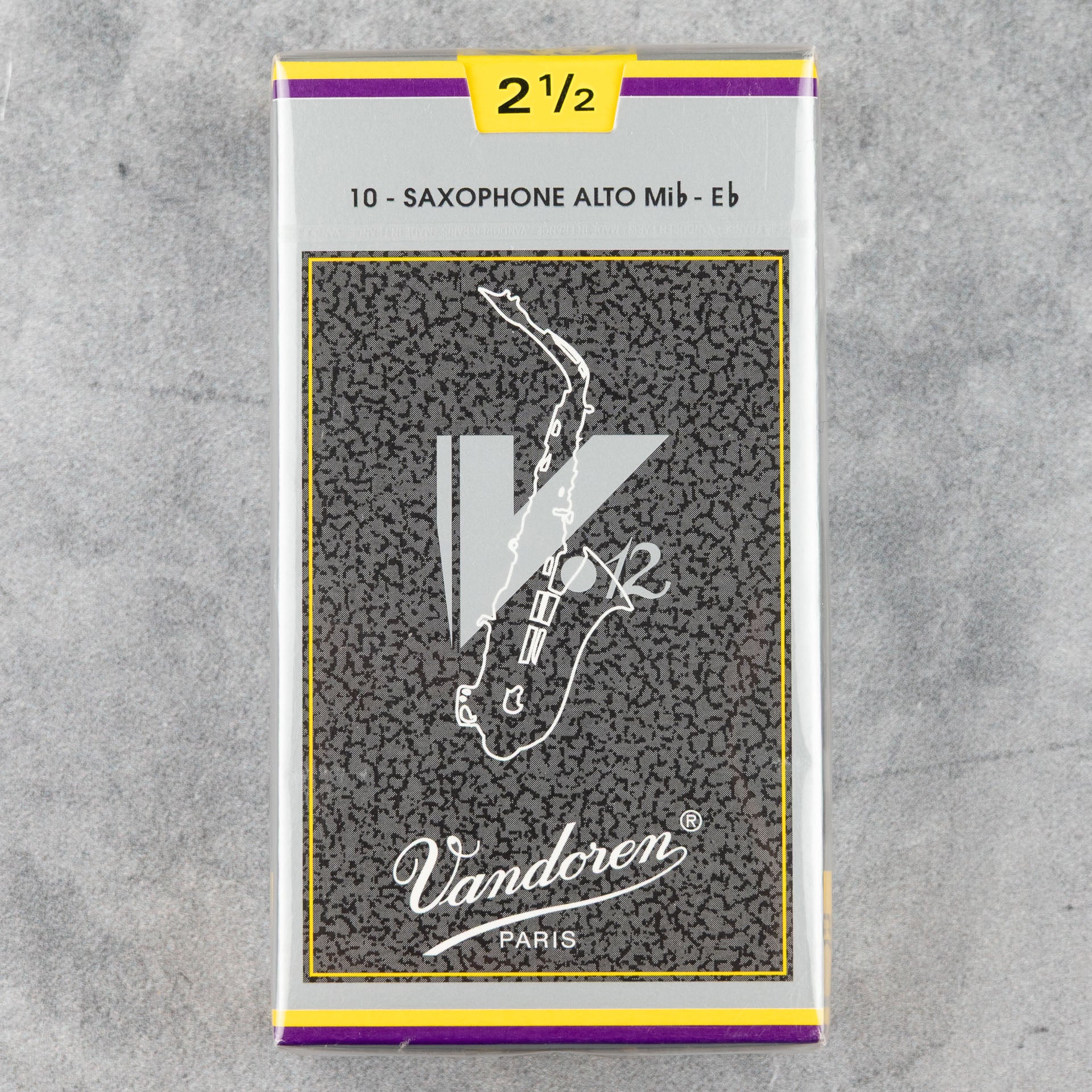 Vandoren V12 Alto Sax Reeds, 2.5 (10-pack)