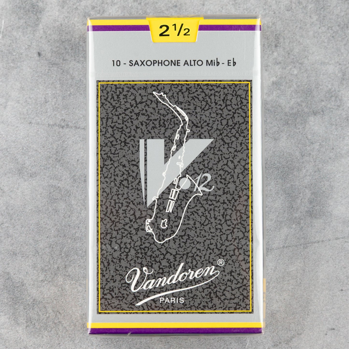 Vandoren V12 Alto Sax Reeds, Strength 2.5 (Box of 10)