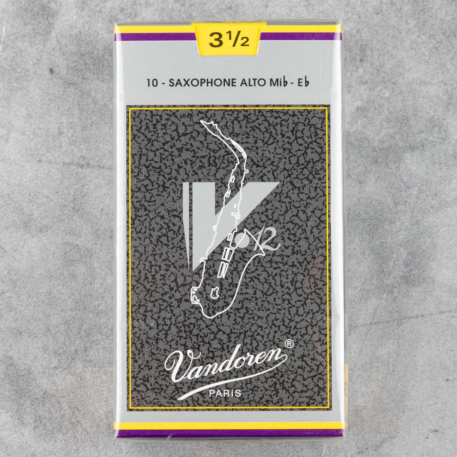 Vandoren V12 Alto Sax Reeds, 3.5 (10-pack)
