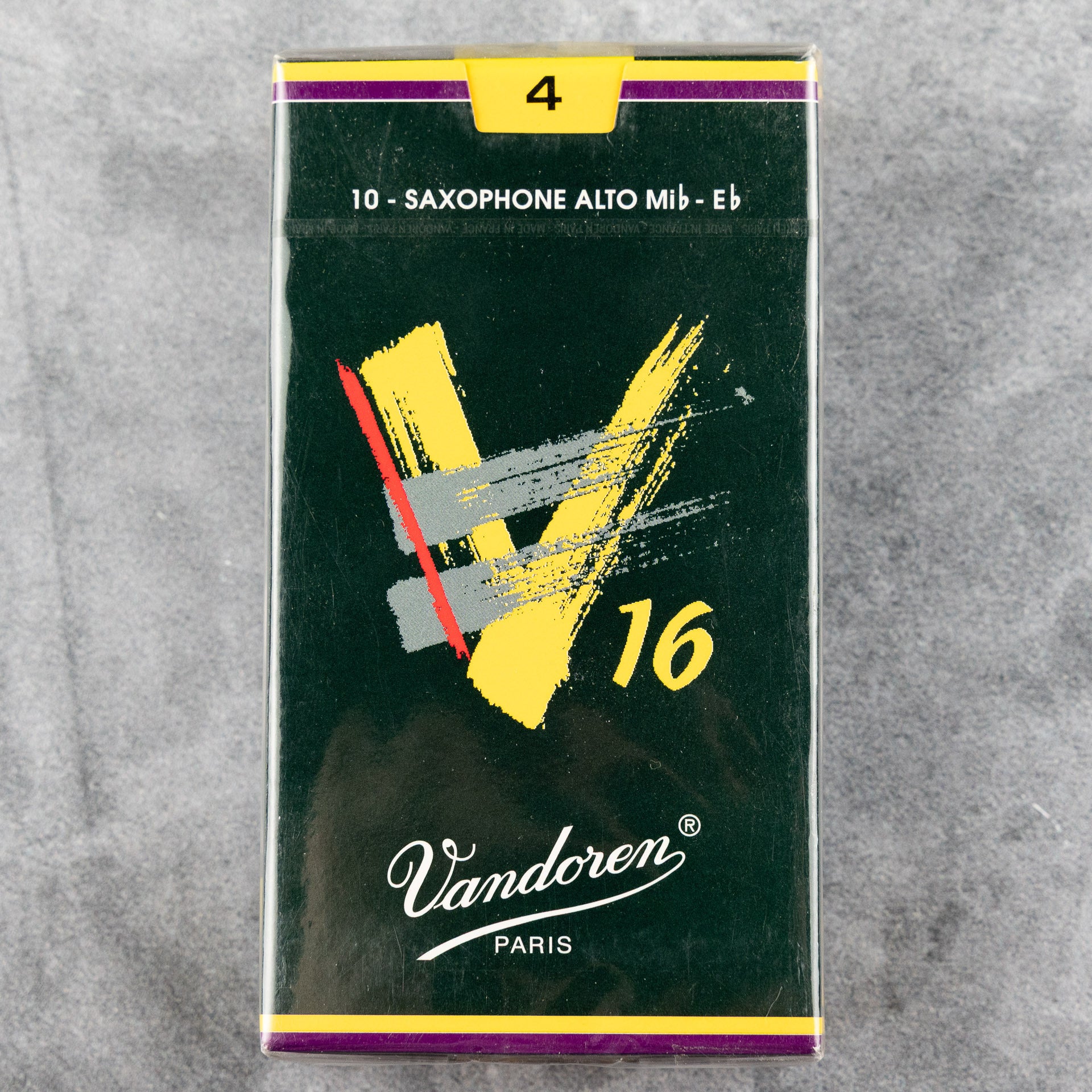 Vandoren V16 Alto Sax Reeds, Strength 4 (Box of 10)