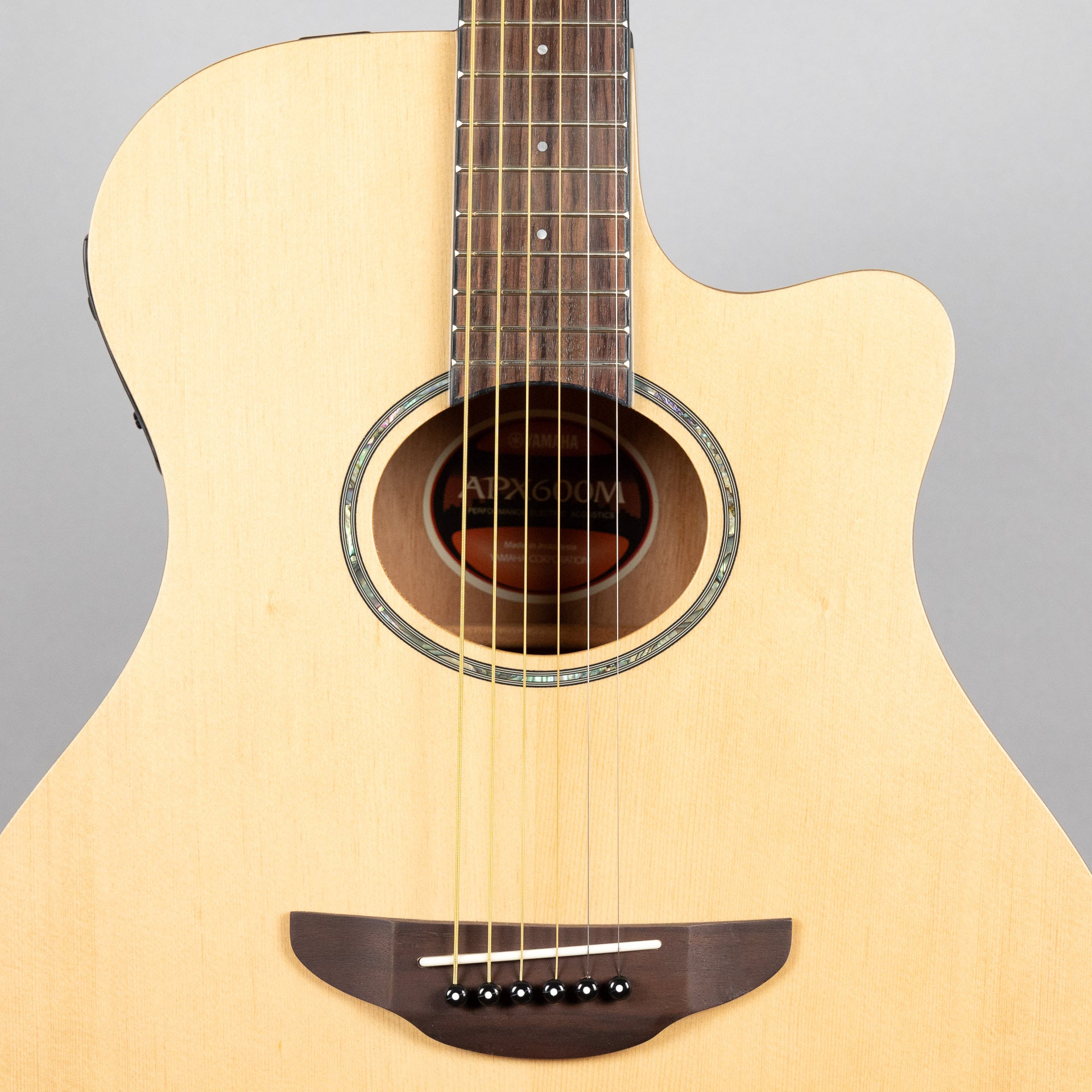 Yamaha APX600M Thinline Cutaway Acoustic Guitar, Natural Satin