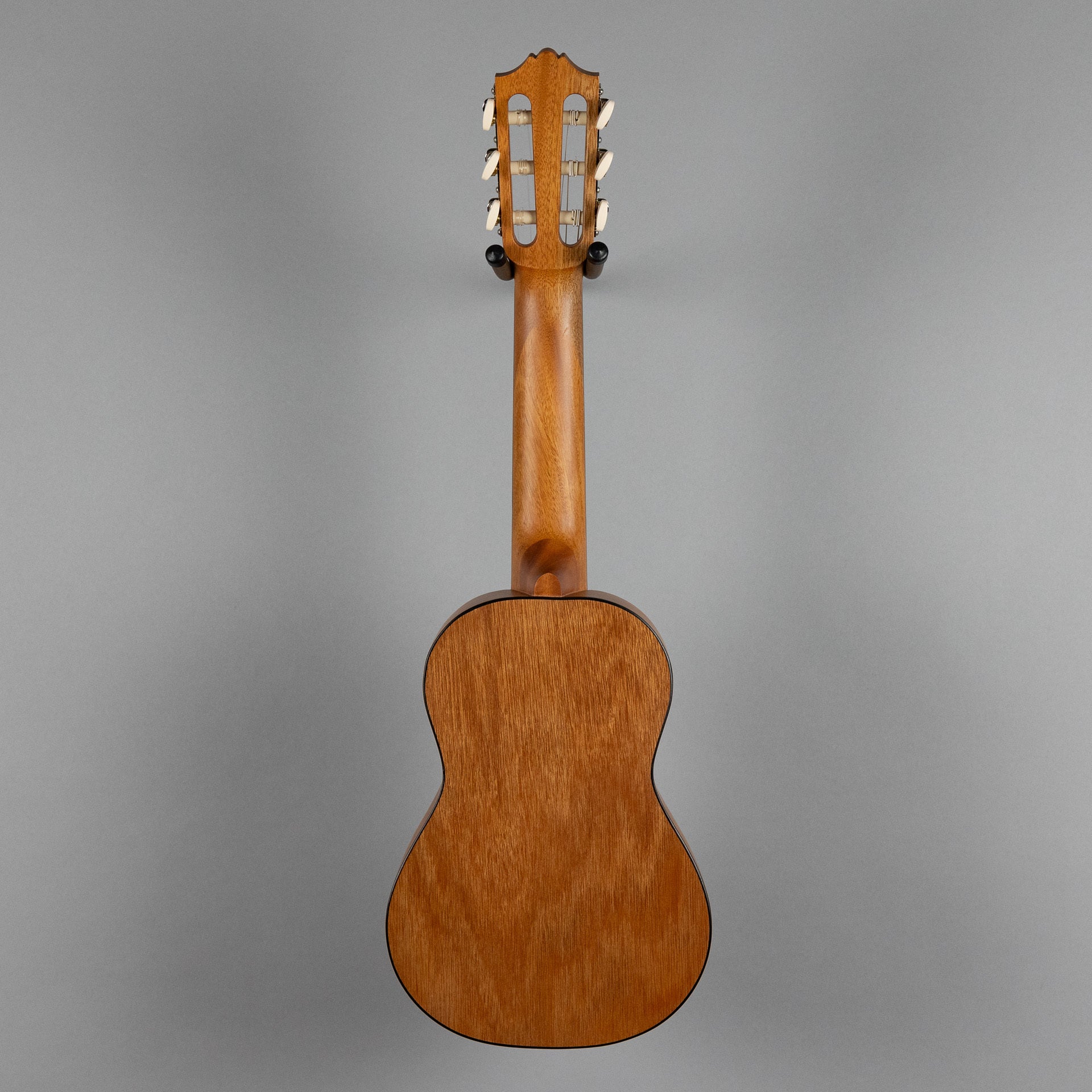 Yamaha GL1TBS Guitalele, Tobacco Sunburst Finish