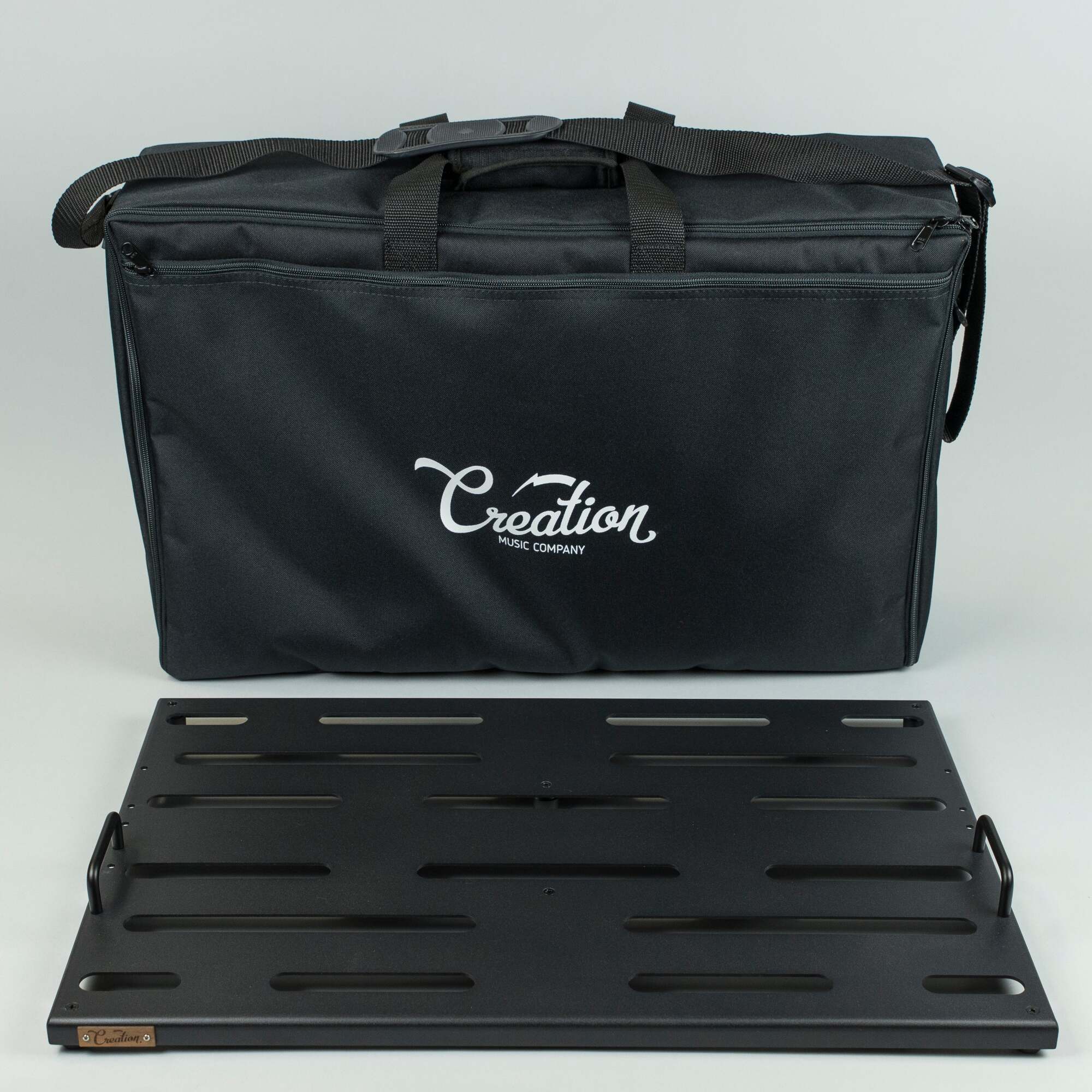 Creation Music Company Aero Series 24x16 Pedalboard Matte Black with Soft Case