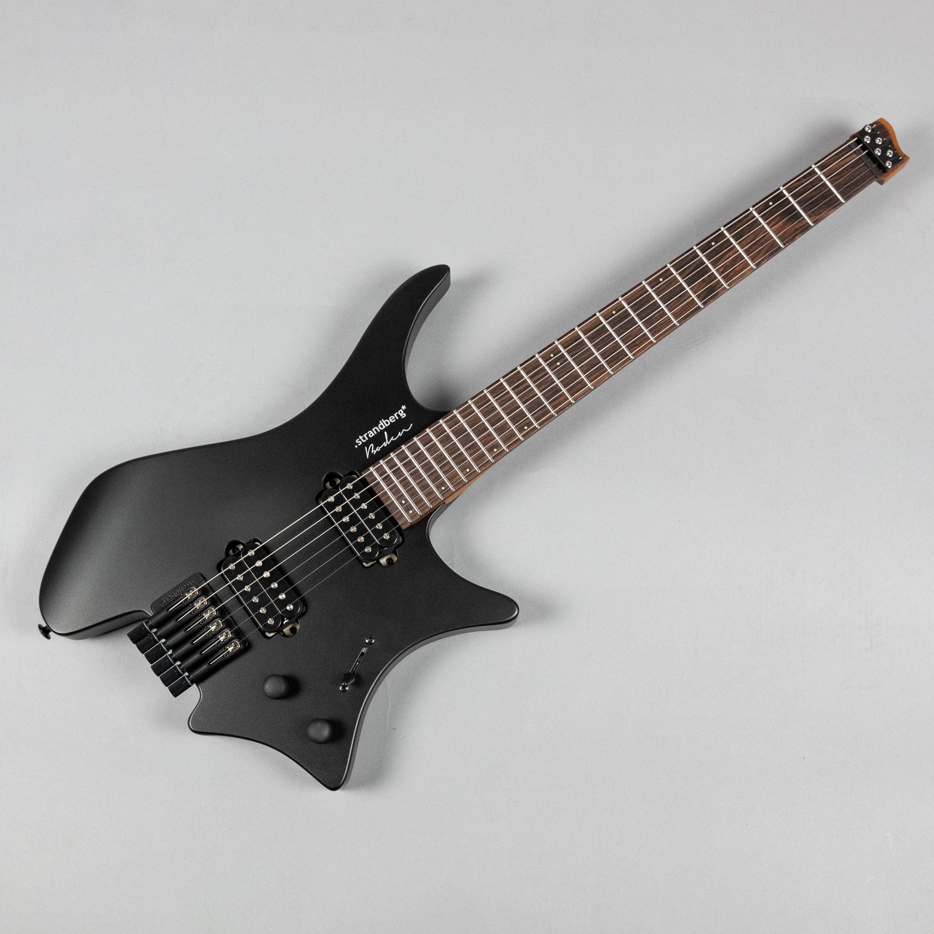 .strandberg* Boden Essential 6 Black Granite
