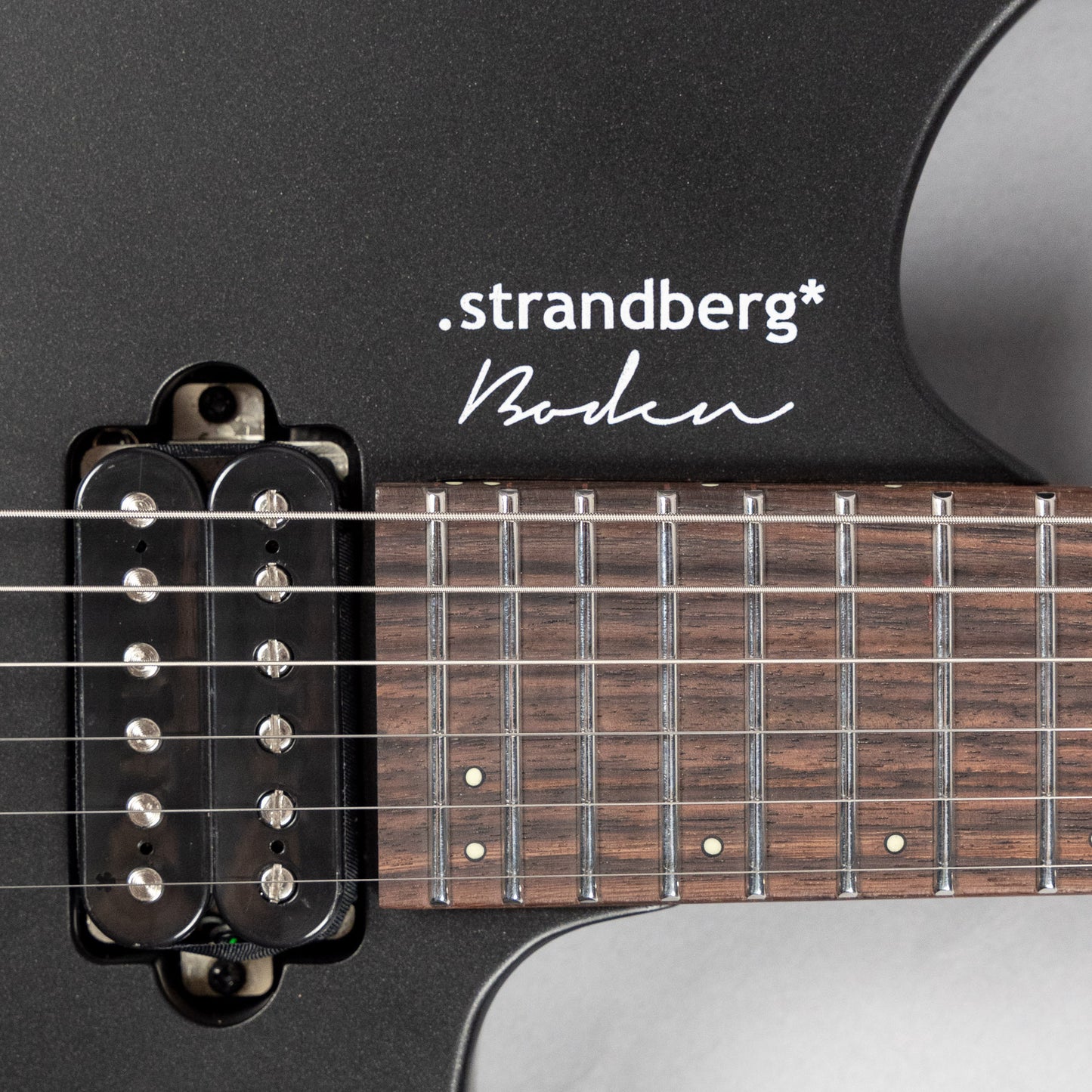 .strandberg* Boden Essential 6 Black