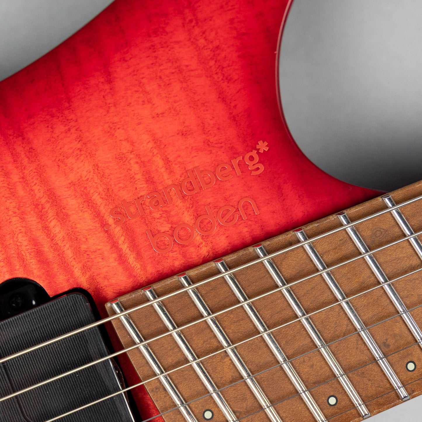 .strandberg* Boden Original N2.6 Sunset Coral Burst Satin