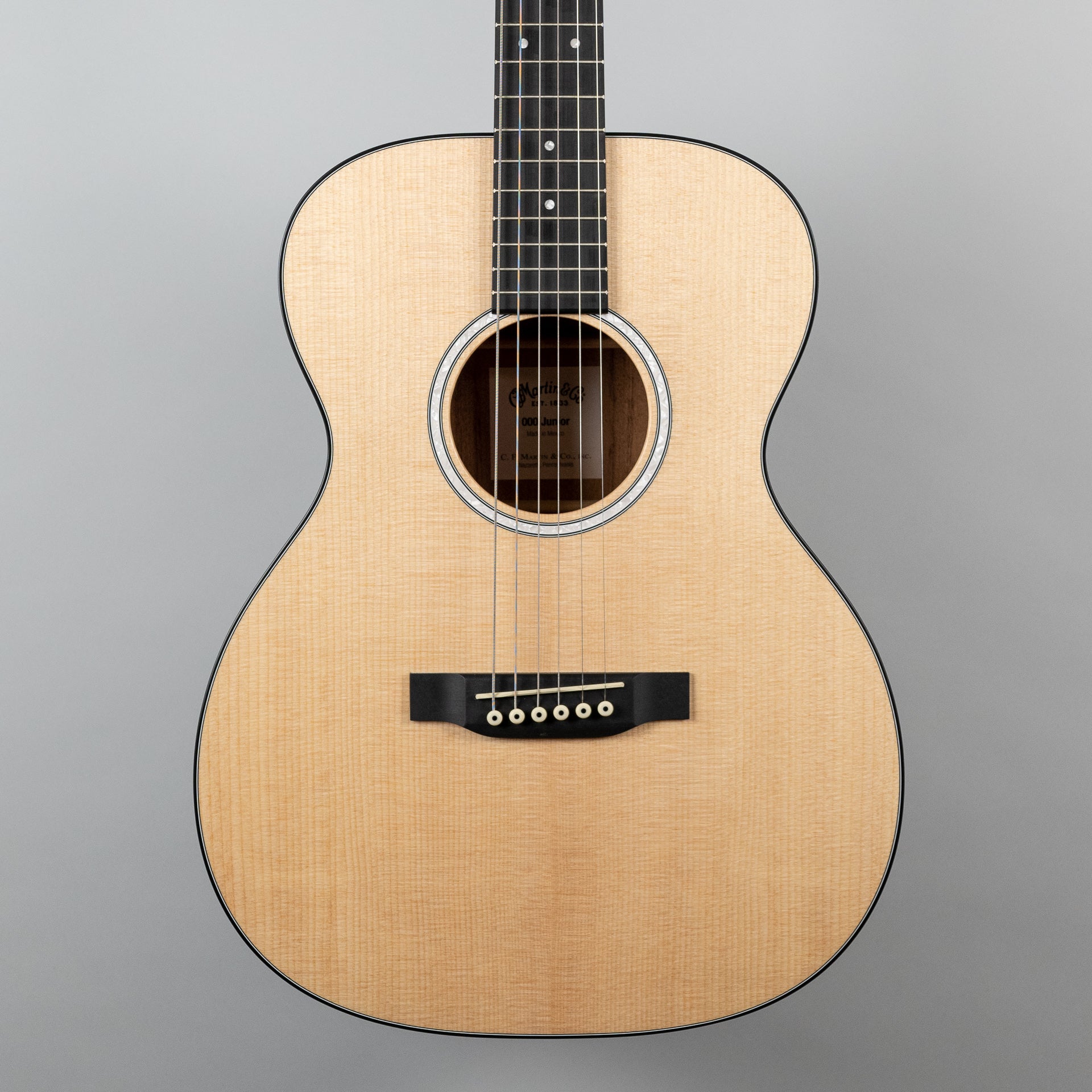 Martin 000Jr-10 Acoustic Guitar (2549428) – Carlton Music Center