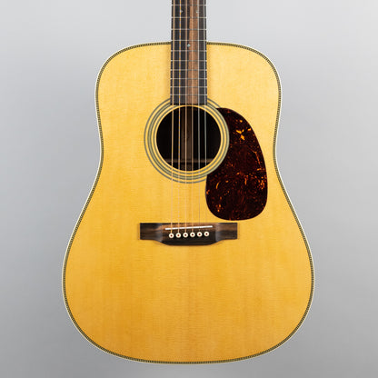 Martin HD-28 Acoustic Guitar (2580370)