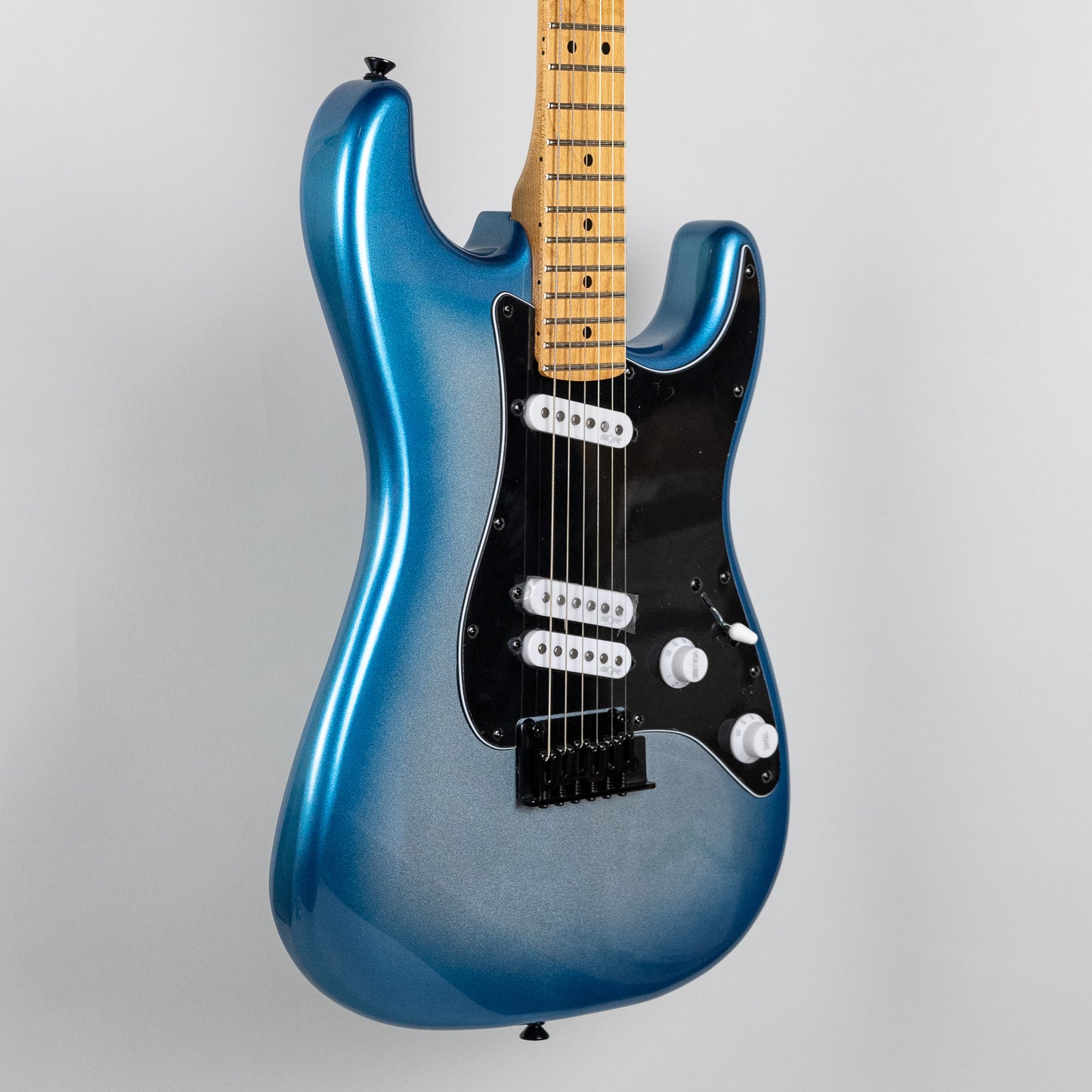 Squier Contemporary Stratocaster Special in Sky Burst Metallic