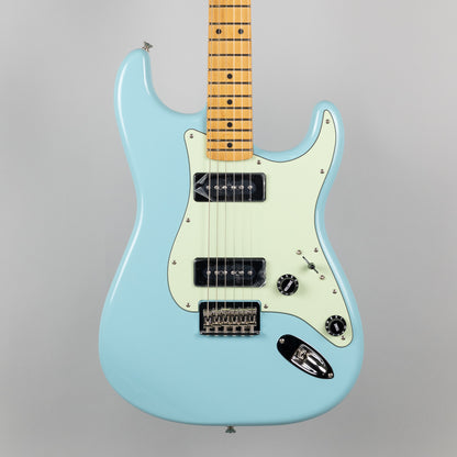 Fender Noventa Stratocaster in Daphne Blue (MX21097262)