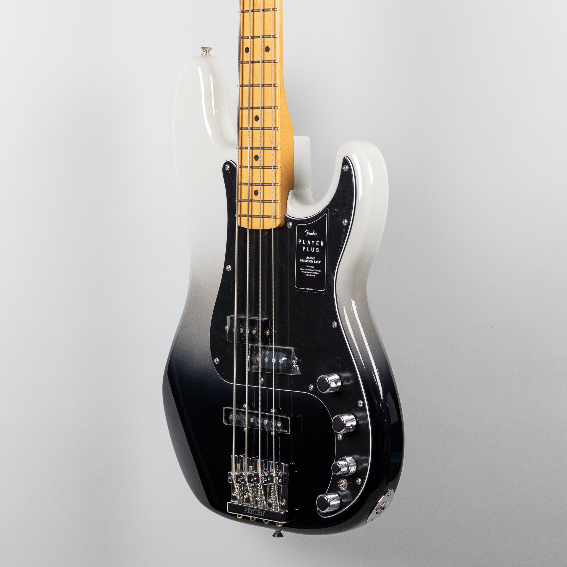 Fender Player Plus Precision Bass in Silver Smoke (MX21253323)