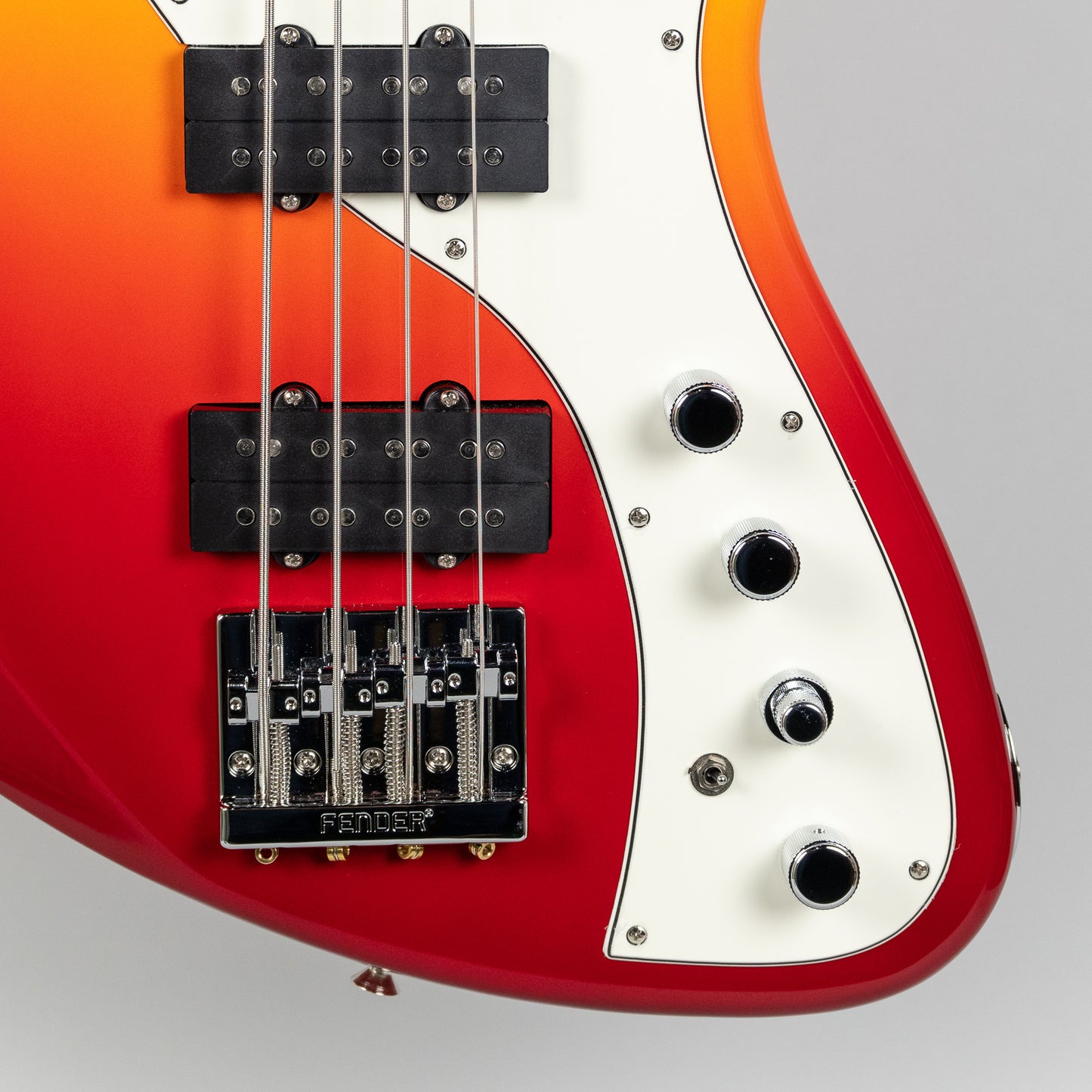 Fender Player Plus Active Meteora Bass in Tequila Sunrise (MX22013029)