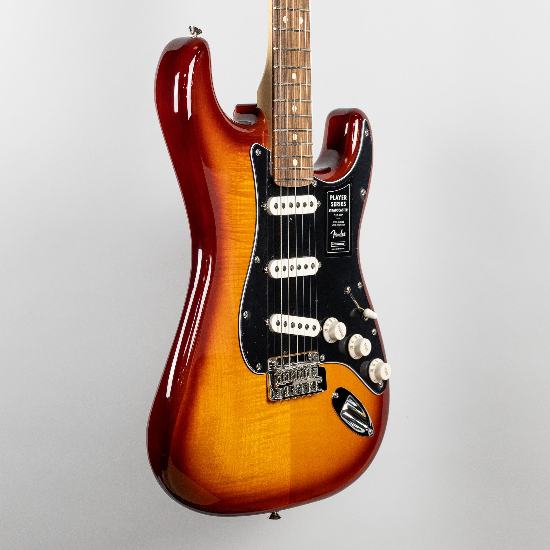 Fender Player Stratocaster Plus Top in Tobacco Sunburst