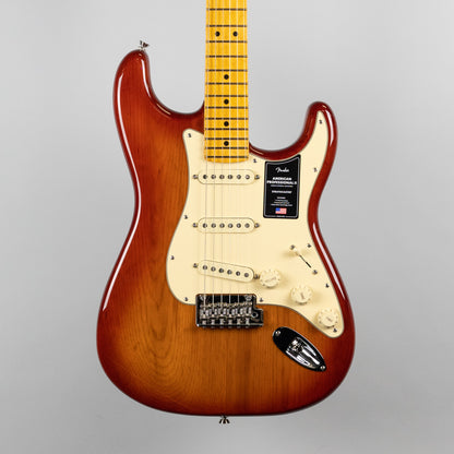 Fender American Professional II Stratocaster in Sienna Sunburst (US210013218)