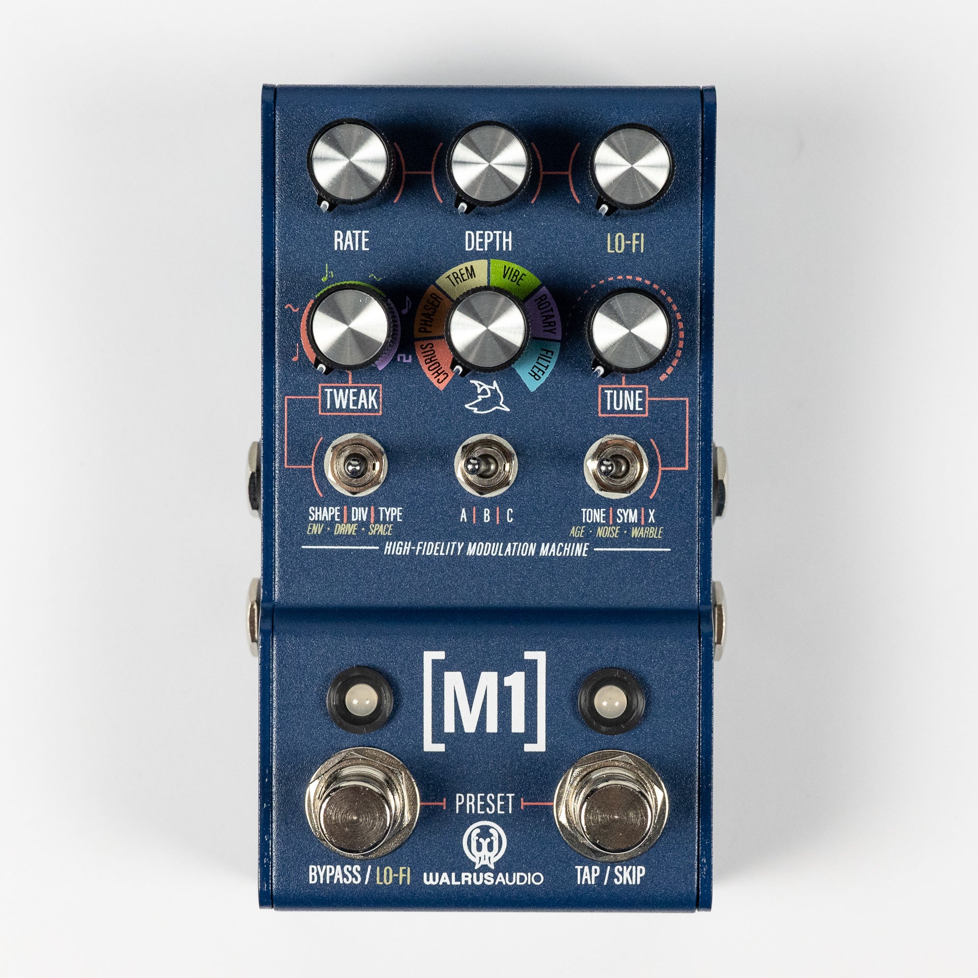 Walrus Audio MAKO Series: M1 High Fidelity Modulation Machine