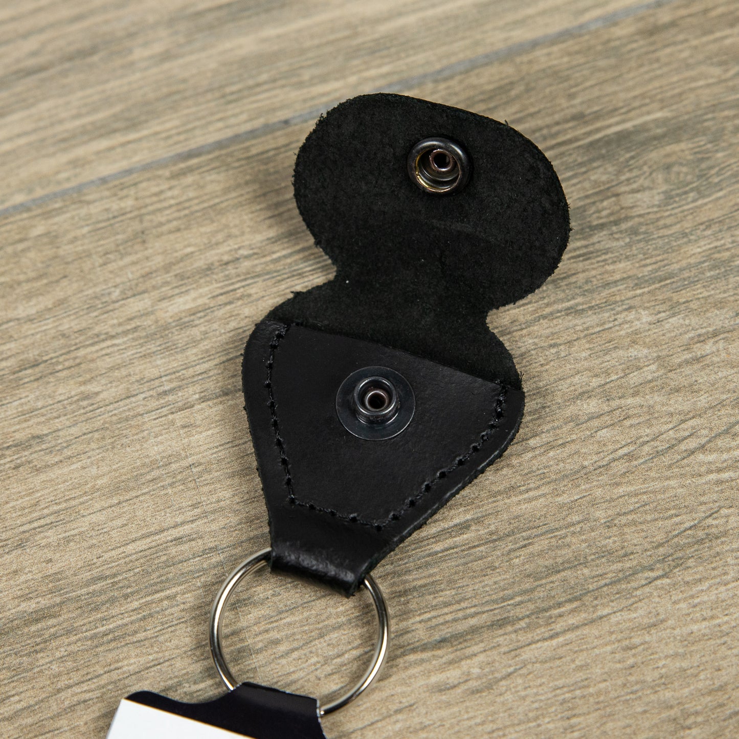 Fender Leather Pick Holder Keychain in Black